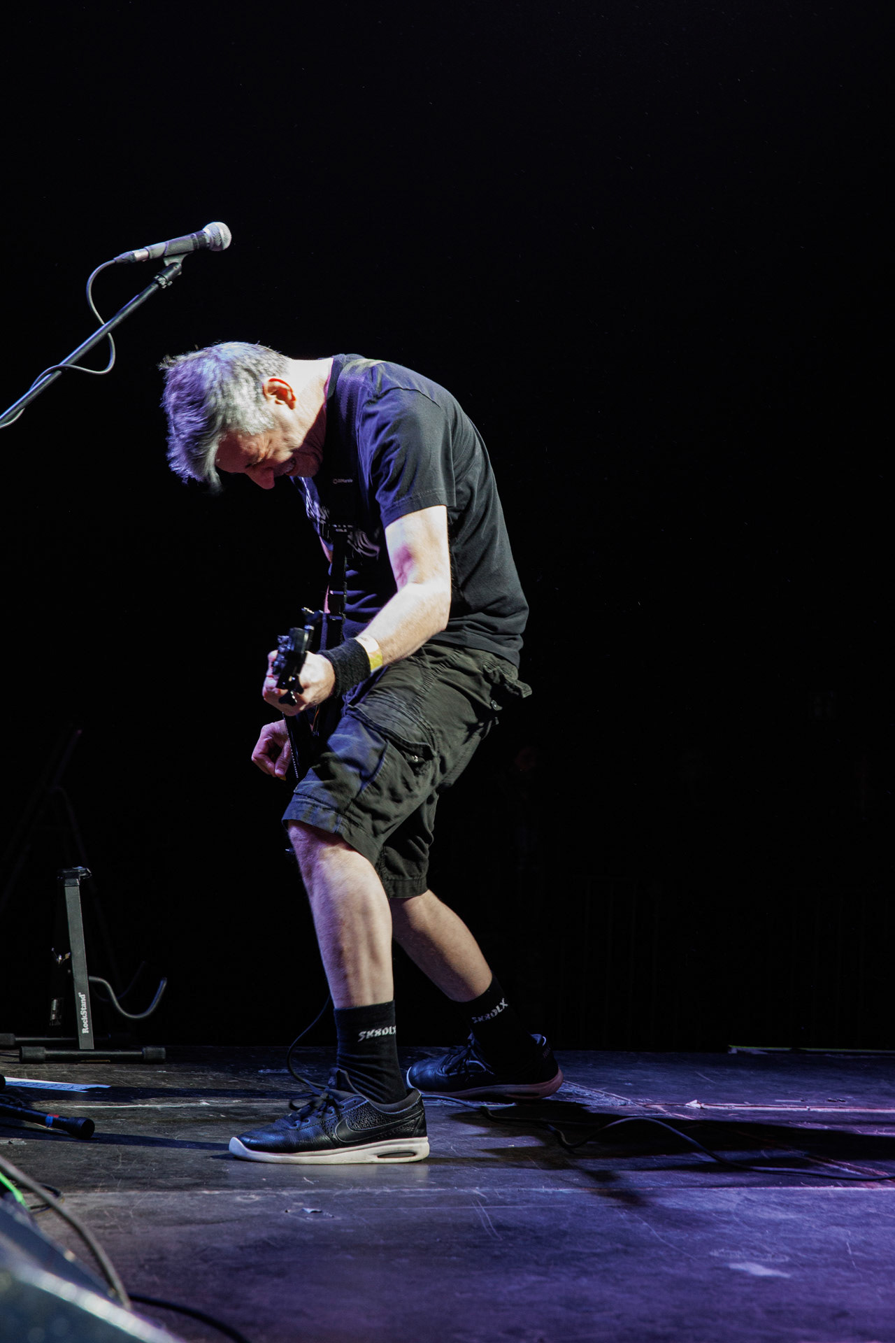 30.11.2021 koncert Dog Eat Dog - USA - hardcore, punkrock, rap, metal, hip hop, reggae, soul, funk,n/z Dave Neabore (bass), n/z John Connor (vocals), n/z Brandon Finley (drums), n/z Roger Hammerli (guitar),n/z Bozez (sax &amp; beer),koncert Warszawa, Progresja 25 lat albumu Play Games -  Dog Eat Dog.fot. Andrzej Wasilkiewicz/Reporter