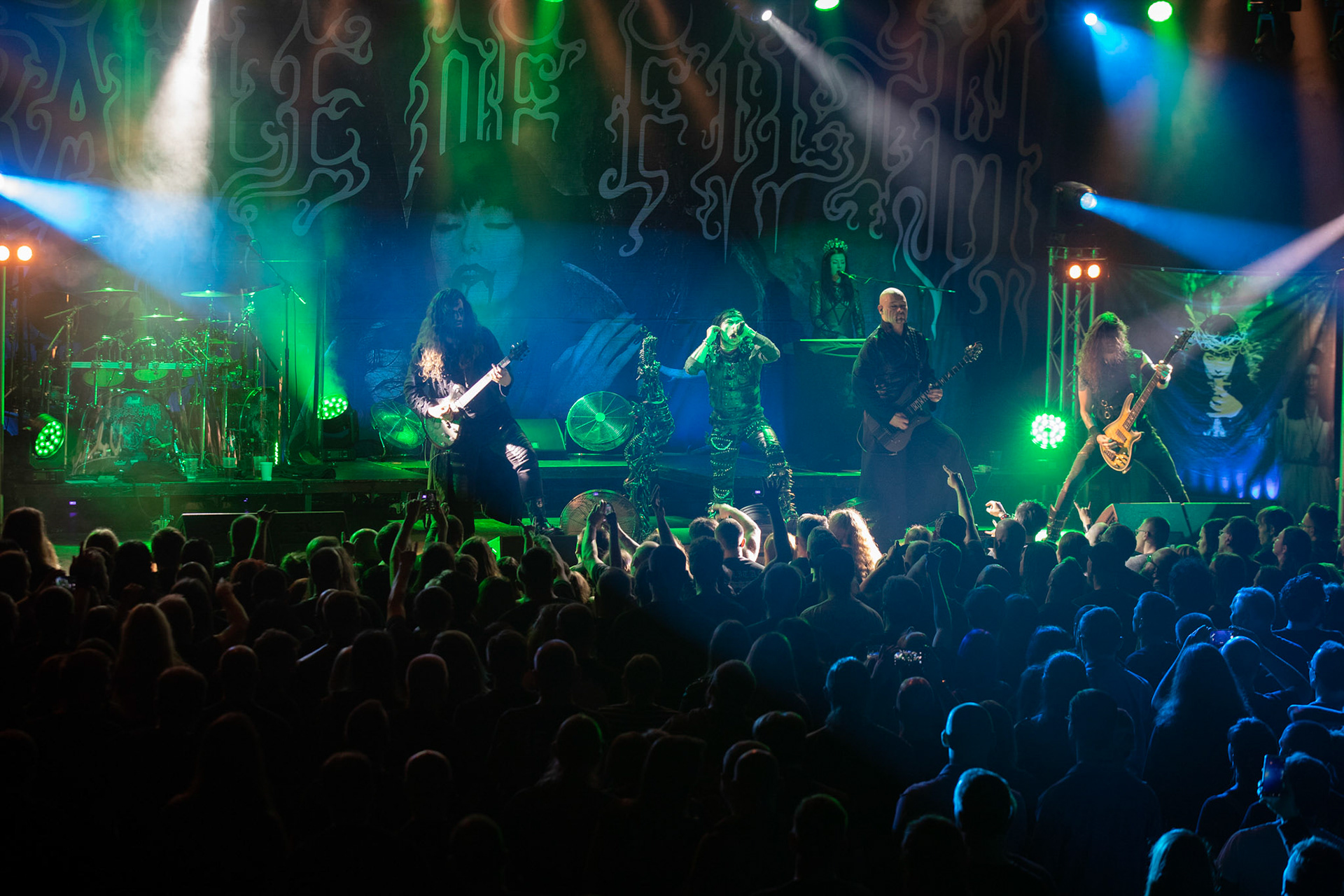 CRADLE OF FILTH - UK. black metal, metal symfoniczny, metal gotycki,
Dani Filth - Vocals,
Martin Skaroupka - Drums, Keyboards and Orchestrations,
Daniel Firth - Bass,
Richard Shaw - Guitar,  
Ashok - Guitar,  
Lindsay Schoolcraft - Narrative vocals,
Nuclear Blast Records
Knockoutprod
fot. Andrzej kaziq Wasilkiewicz/Reporter