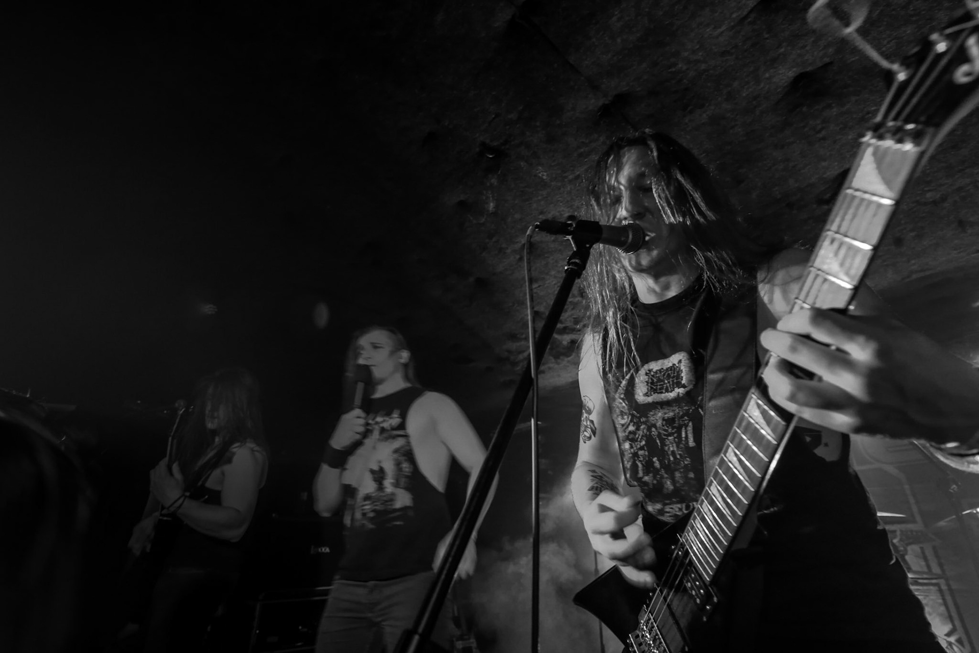 Tester Gier - Rybnik, Polska,
Crossover Thrash, Techniczny Punk Rock, hardcore,