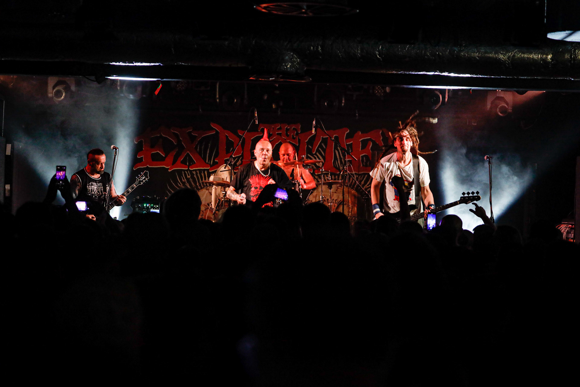 25.08.2022 The Exploited - legenda drugiej fali punk rocka na koncercie w warszawskiej Proximie.Weterani punk rock, hardcore punk, crossover thrash z Edynburga w składzie:Wattie Buchan – wokal, Irish Rob – bas,Willie Buchan – perkusja,Robbie Steedo Davidson - gitara,Produkcja: Noise Annoys Booking Agency and Records, Boredom Booking. fot. Andrzej Wasilkiewicz/Reporter