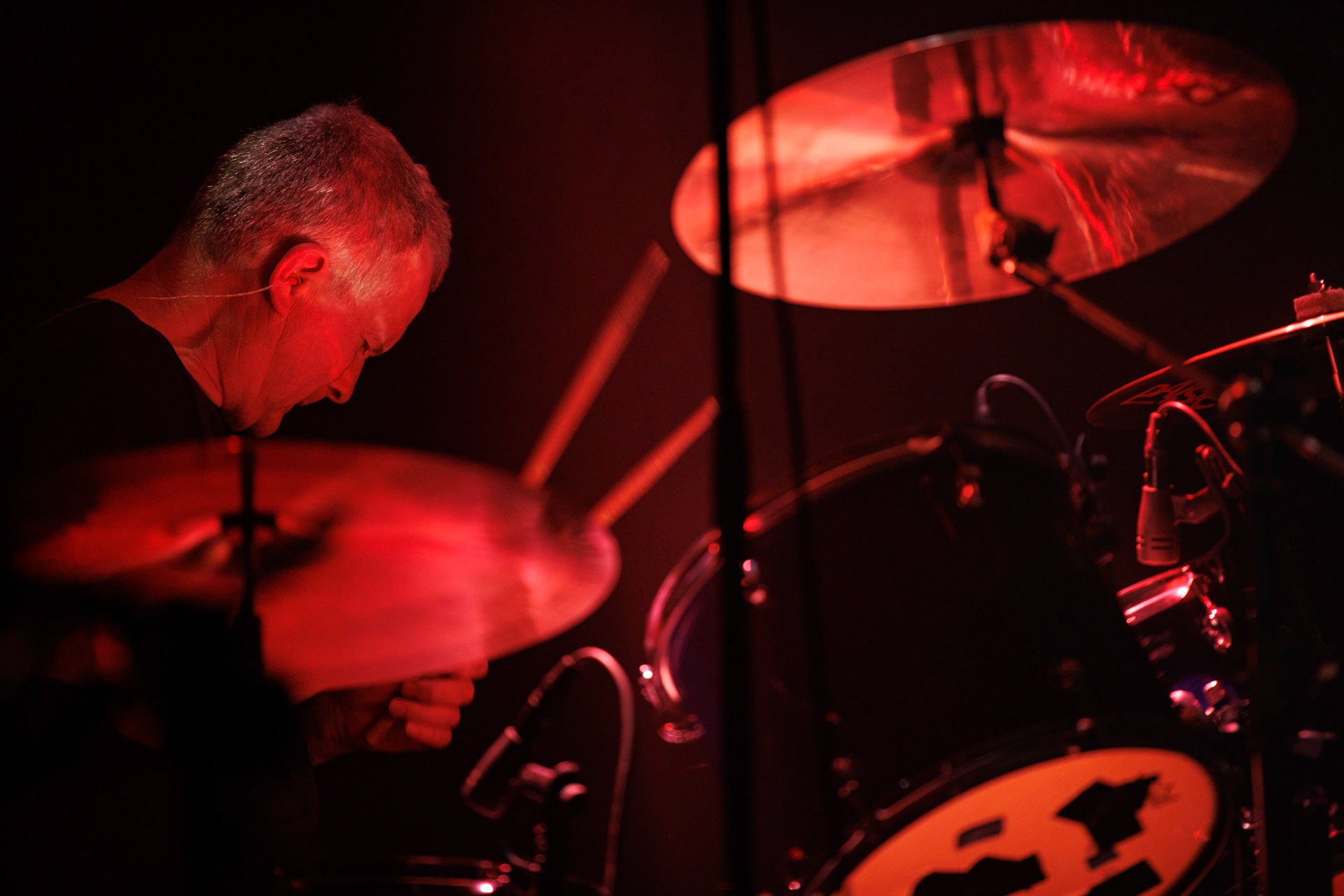 16.11.2021 Dezerter - 40 lecie,koncert Warszawa Palladium. N/z Robert Robal Matera gitara, N/z Krzysiek Grabowski perkusja,N/zJacek Chrzanowski bass, Dezerter, SS20, Punk, Punkrock, hardcore, rock.fot. Andrzej Wasilkiewicz/REPORTER