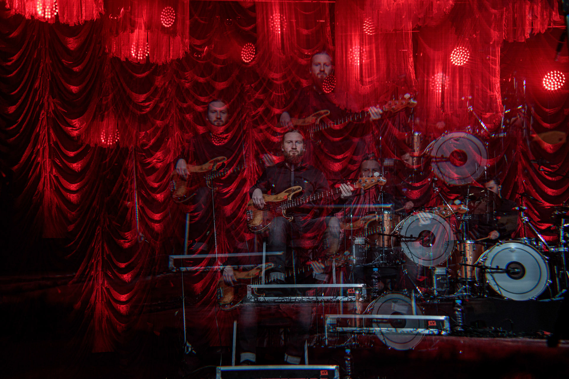 5.12.2021 Kasia Kowalska akustycznie w Klubie Stodola.n/z Kasia Kowalska - wokal,n/z Jerzy Runowski - gitara,n/z Pawel Grudniak - bass,n/z Marcin Karel - gitara,n/z Barek Pawlus - perkusja,Rock, rock progresywny, rock alternatywny, polski rock, pop-rock.fot. Andrzej Wasilkiewicz/Reporter