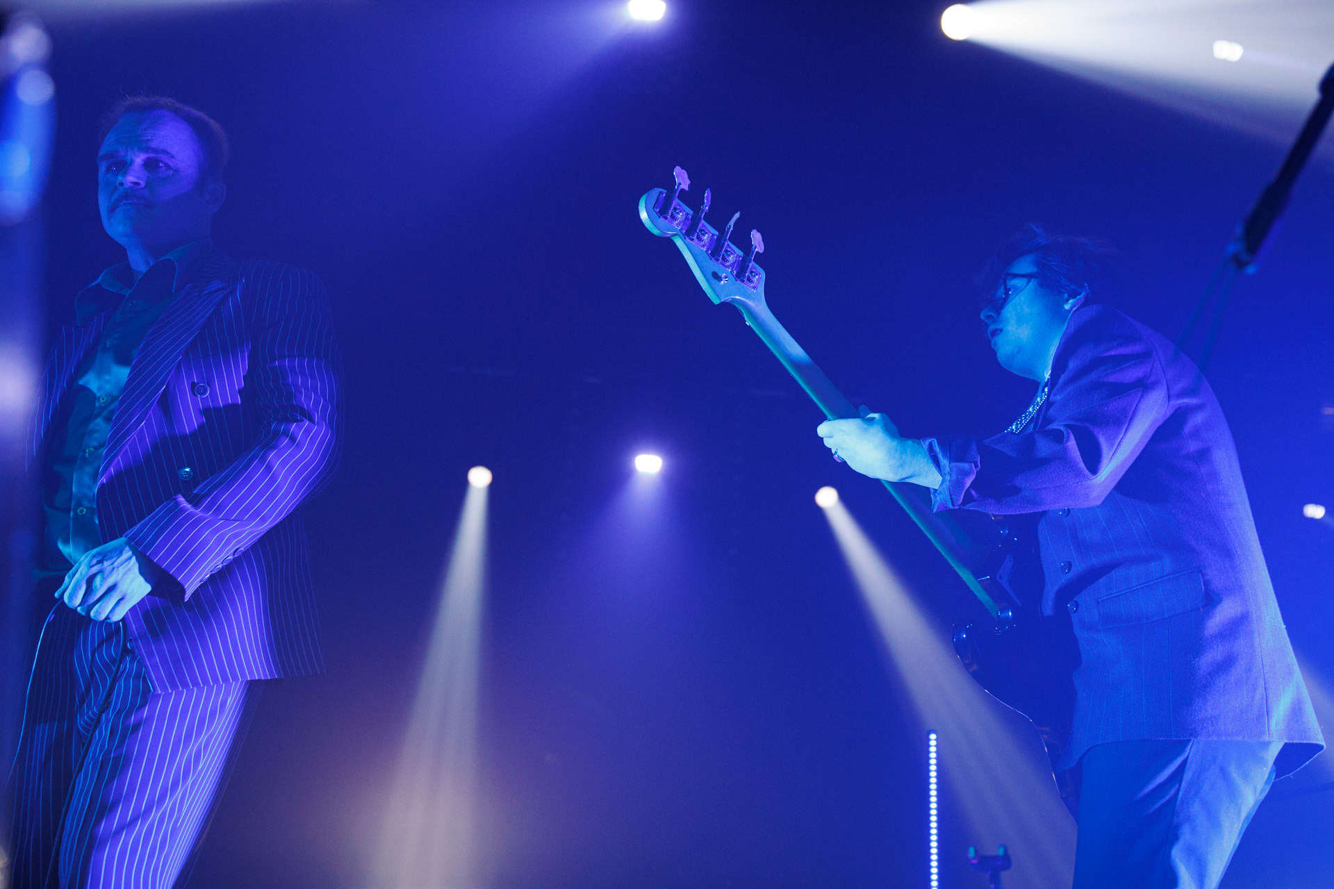 18.12.2021 Karas Rogucki - koncert klub Stodoła - Warszawan/z Piotr Rogucki - wokal gitara,n/z Kuba Karas - wokal bass,n/z Wiktoria Jakubowska - perkusja,n/z Kamil Holden Kryszak - gitara,Alternatywny pop, Kayax, Ostatni bastion romantyzmu, fot. Andrzej Wasilkiewicz/Reporter