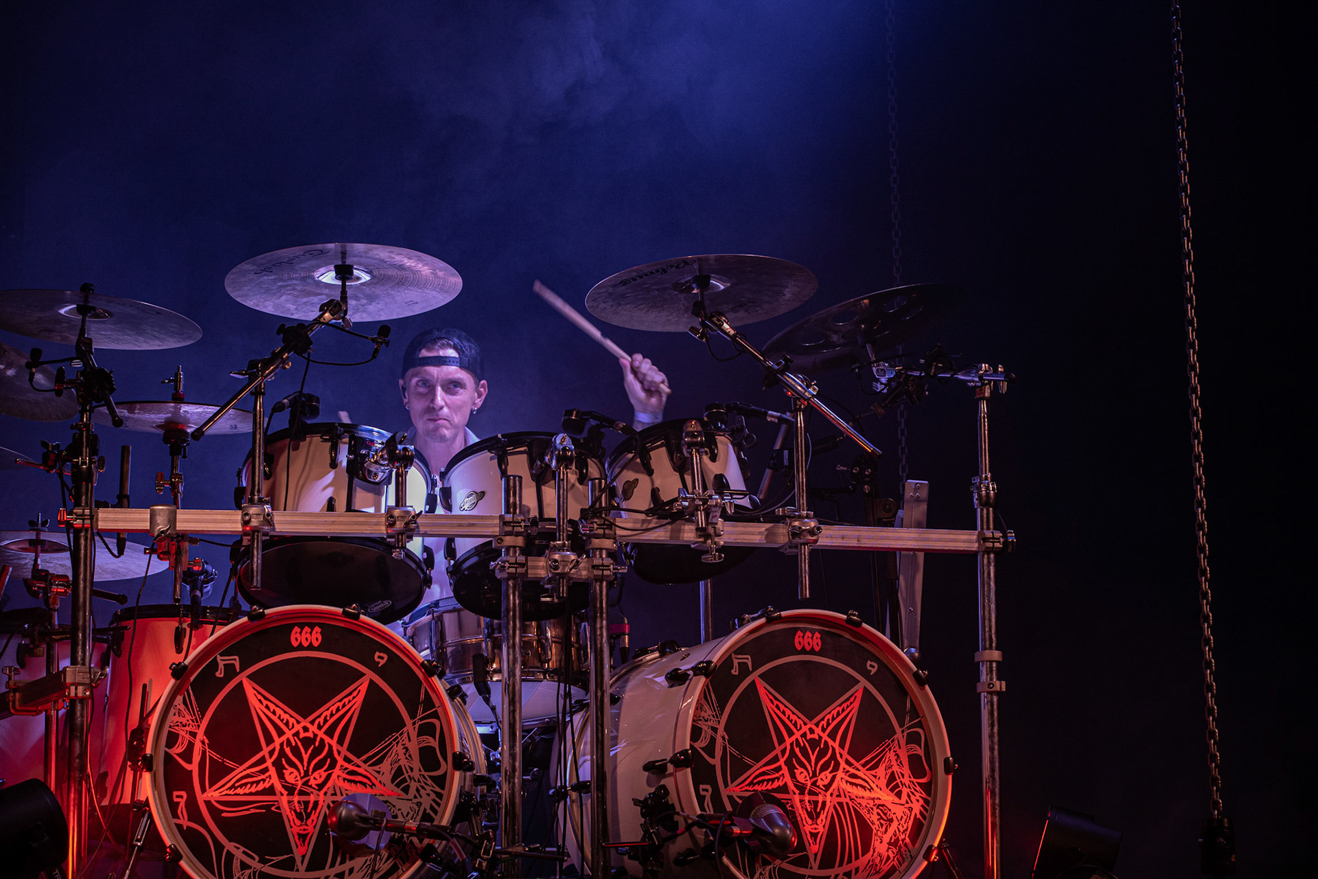 12.09.2021 - KAT i Roman Kostrzewski - koncert "Do zobaczenia w piekle" Wroclaw, Centrum Koncertowe A2.  Jacek Nowak – perkusja,fot. Andrzej kaziq Wasilkiewicz