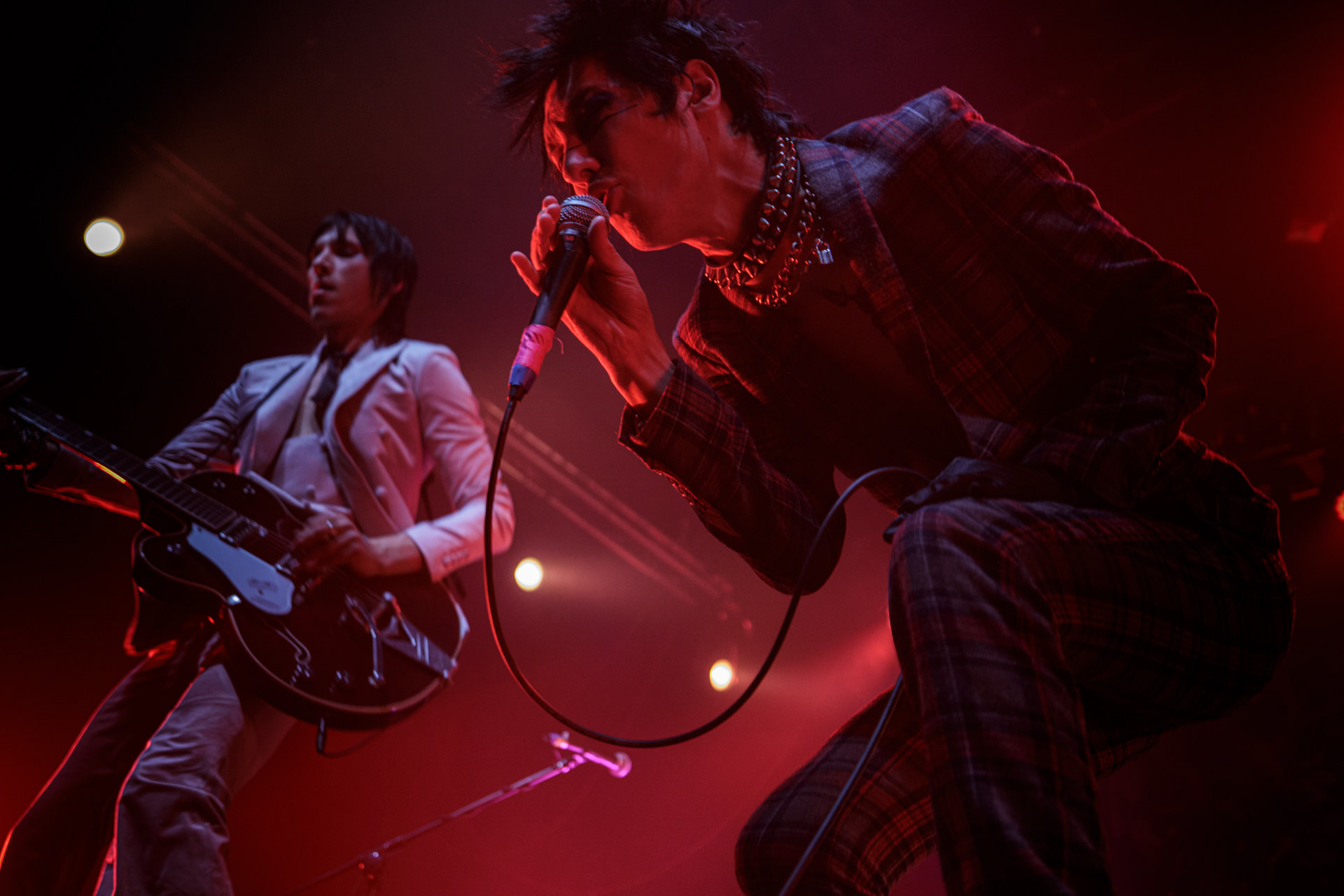 Palaye Royale - Warszawski koncert zespołu braci Kropp w Progresji. Art rock, rock and roll, glam rock, garage rock, indie rock, WiniaryBookings, fot. Andrzej Wasilkiewicz/Reporter