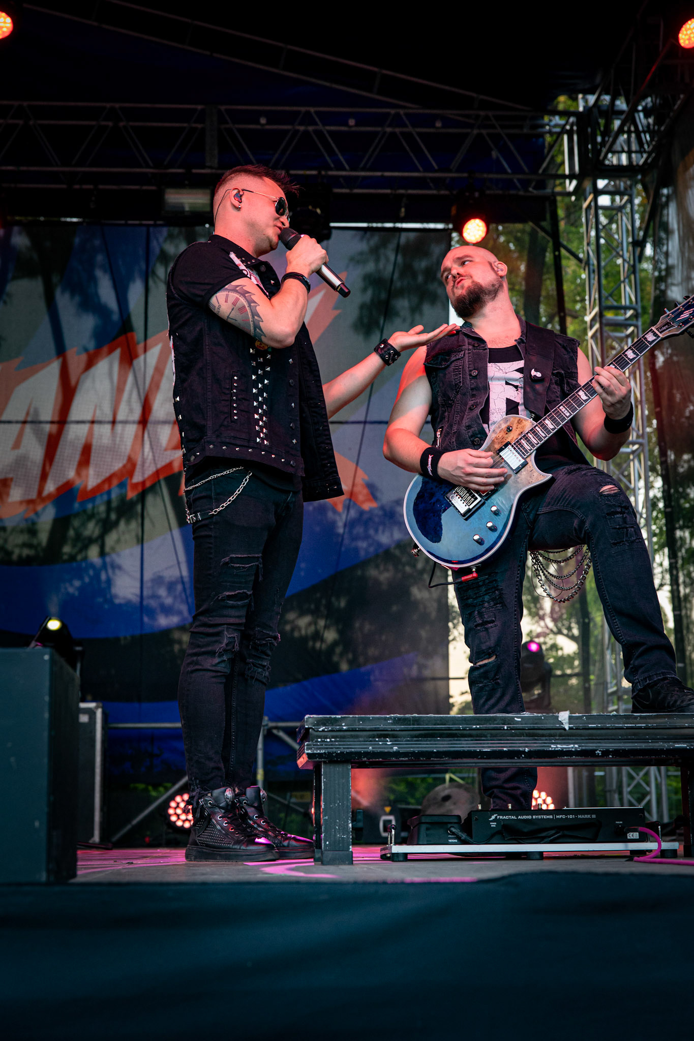 Nocny KochanekNocny Kochanek - koncert Warszawa Progresja,Gramy Do Woli, Zdrajcy Metalu, klasyczny heavy metal, alter ego Night Mistress.n/z Krzysiek Sokolowski – wokal,n/z Robert Kazon Kazanowski – gitara,Fot. Andrzej Wasilkiewicz/Reporter