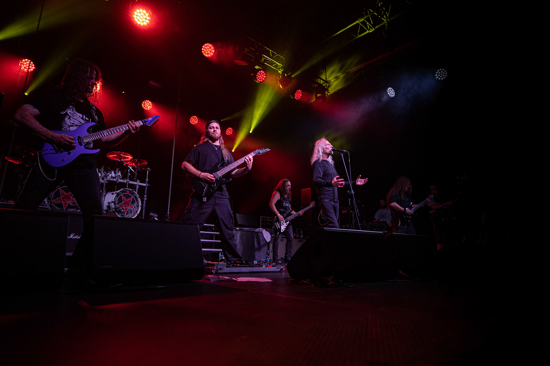 12.09.2021 - KAT i Roman Kostrzewski - koncert "Do zobaczenia w piekle" Wroclaw, Centrum Koncertowe A2.  Roman Kostrzewski – wokalJacek Nowak – perkusjaKrzysztof Pistelok – gitaraJacek Hiro – gitaraMichal Laksa – basGościnnie: Adam „Nergal” Darski (Behemoth)Piotr „Peter” Wiwczarek (Vader),Tomasz „Titus” Pukacki (Acid Drinkers)Adrian „Fred” Frelich (Dragon)Krzysztof „Fazi” Oset (ex-Kat)Piotr „Mancover” Mańkowski (Wolf Spider)Wacław „Vogg” Kiełtyka (Decapitated)Marek „Spider” Pająk (Vader)Jarek „Gronos” Gronowski (Dragon, ex-Kat)Paweł „Baitel” Pasek (Decapitated) Piotr Radecki (ex-Kat &amp; Roman Kostrzewski)fot. Andrzej kaziq Wasilkiewicz