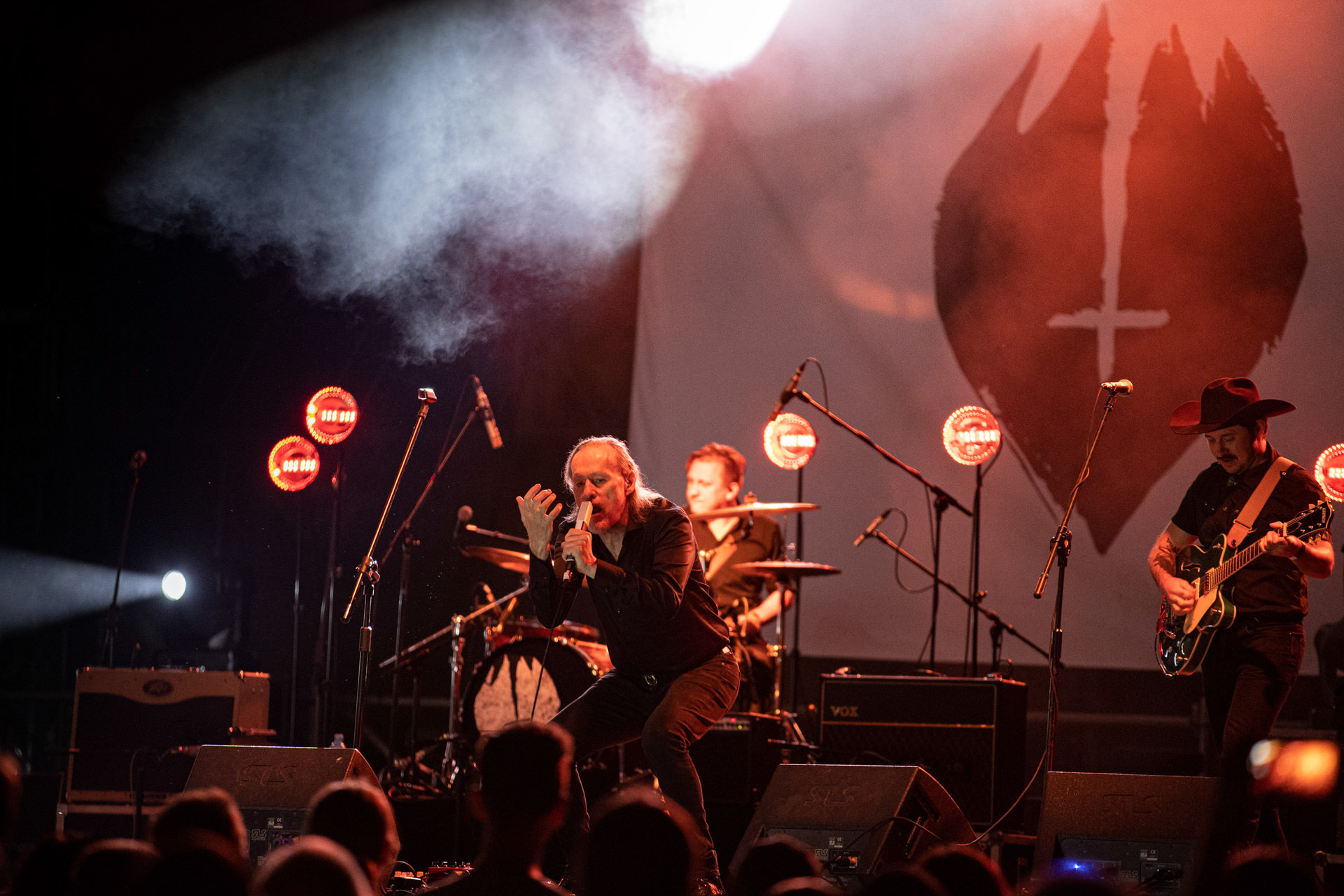 13.08.2021 koncert Me And That Man w Warszawie,Letnia scena Progresji, Gramy do Woli.n/z Adam Nergal Darski - gitara, wokal,n/z John Porter - gitara, wokal,n/z Łukasz Kumański - perkusja,n/z Matteo Bassoli - bass, wokal,n/z Sasha Boole - gitara, wokal,Fot. Andrzej Wasilkiewicz/Reporter