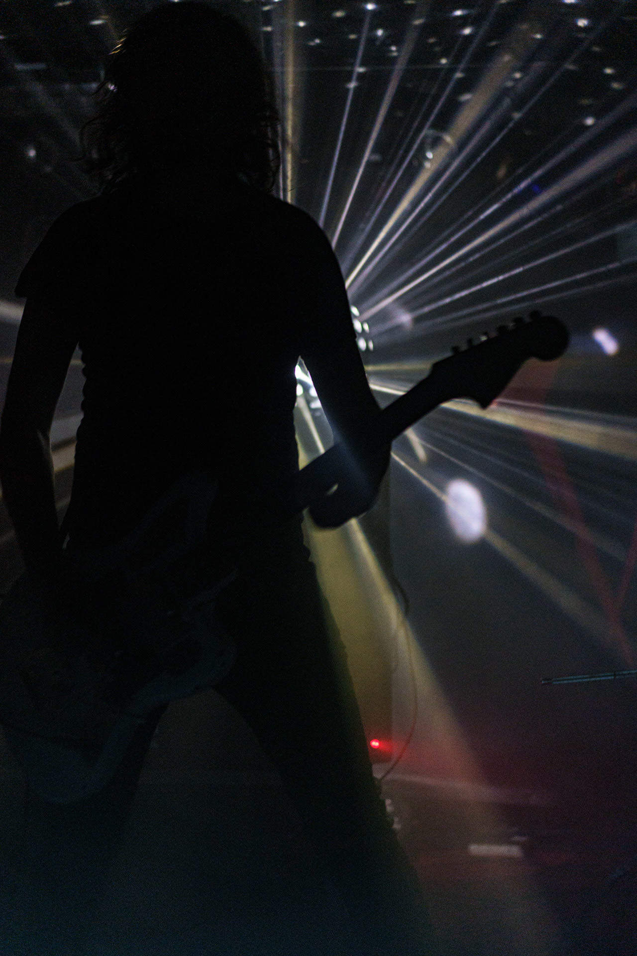 2023.02.6 - A Place To Bury Strangers (USA / Dedstrange) - noise rock.Warszawa VooDoo, Winiary Bookings. Fot. Andrzej Wasilkiewicz/Reporter