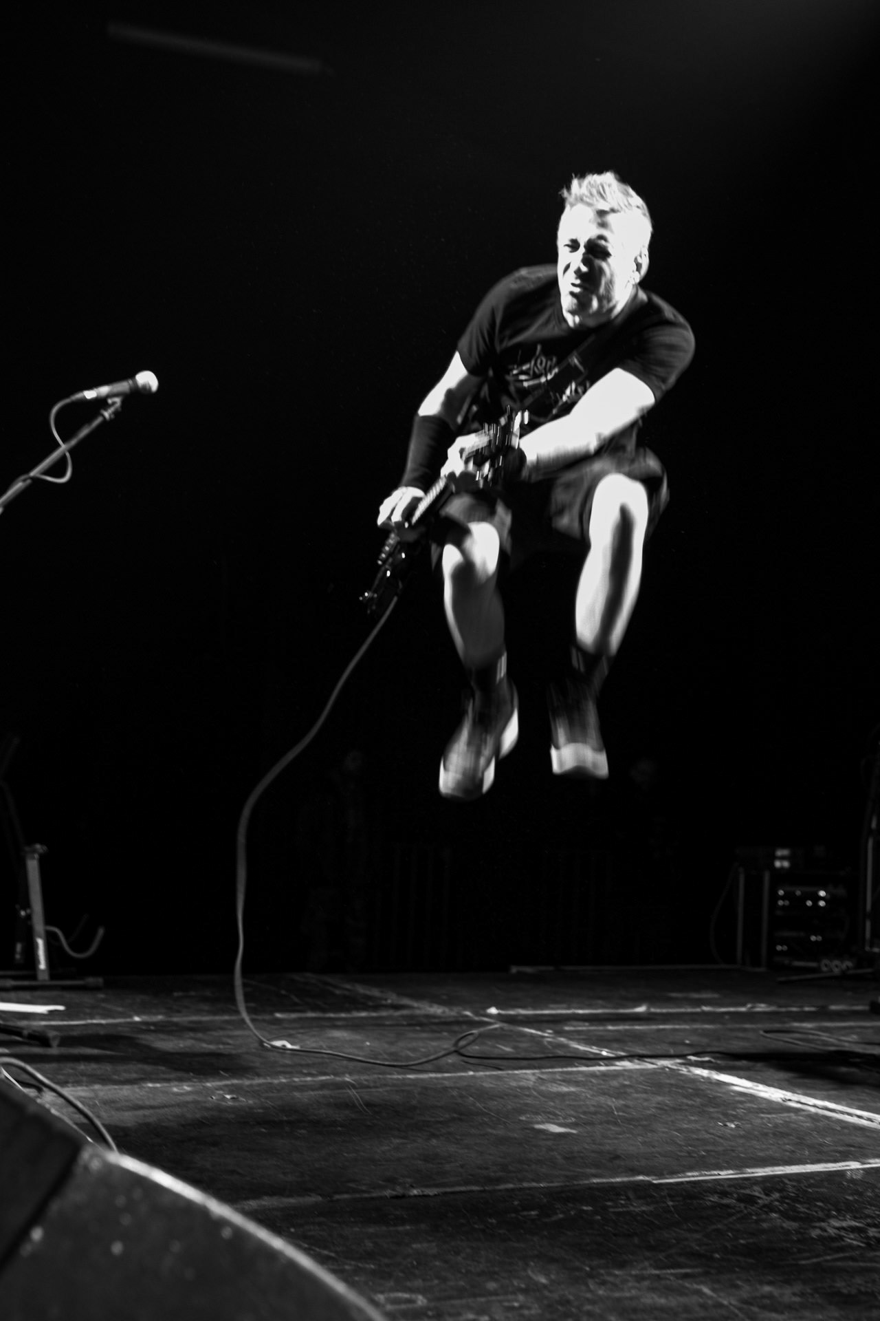 30.11.2021 koncert Dog Eat Dog - USA - hardcore, punkrock, rap, metal, hip hop, reggae, soul, funk,n/z Dave Neabore (bass), n/z John Connor (vocals), n/z Brandon Finley (drums), n/z Roger Hammerli (guitar),n/z Bozez (sax &amp; beer),koncert Warszawa, Progresja 25 lat albumu Play Games -  Dog Eat Dog.fot. Andrzej Wasilkiewicz/Reporter