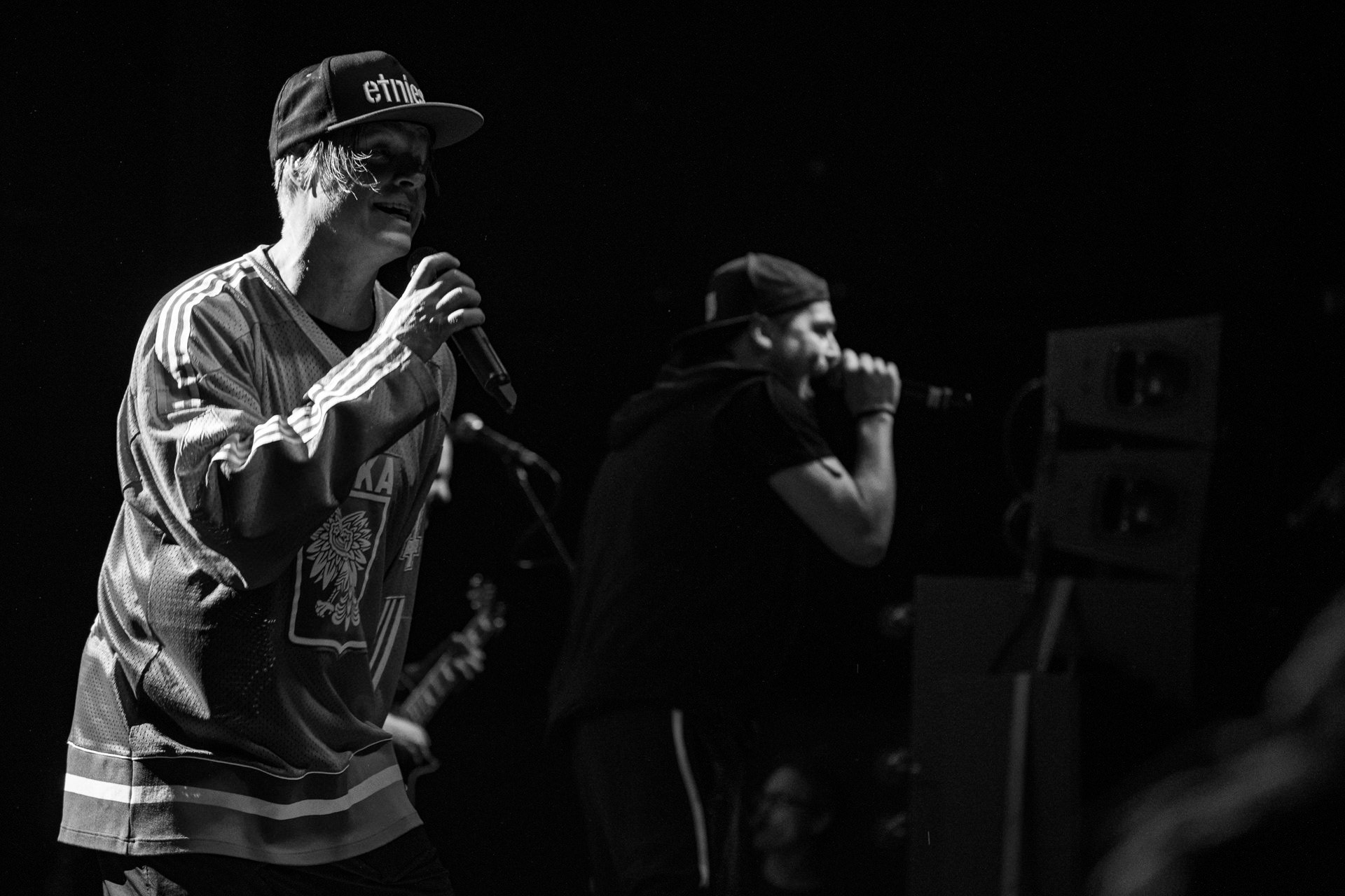 30.11.2021 koncert Dog Eat Dog - USA - hardcore, punkrock, rap, metal, hip hop, reggae, soul, funk,n/z Dave Neabore (bass), n/z John Connor (vocals), n/z Brandon Finley (drums), n/z Roger Hammerli (guitar),n/z Bozez (sax &amp; beer),koncert Warszawa, Progresja 25 lat albumu Play Games -  Dog Eat Dog.fot. Andrzej Wasilkiewicz/Reporter