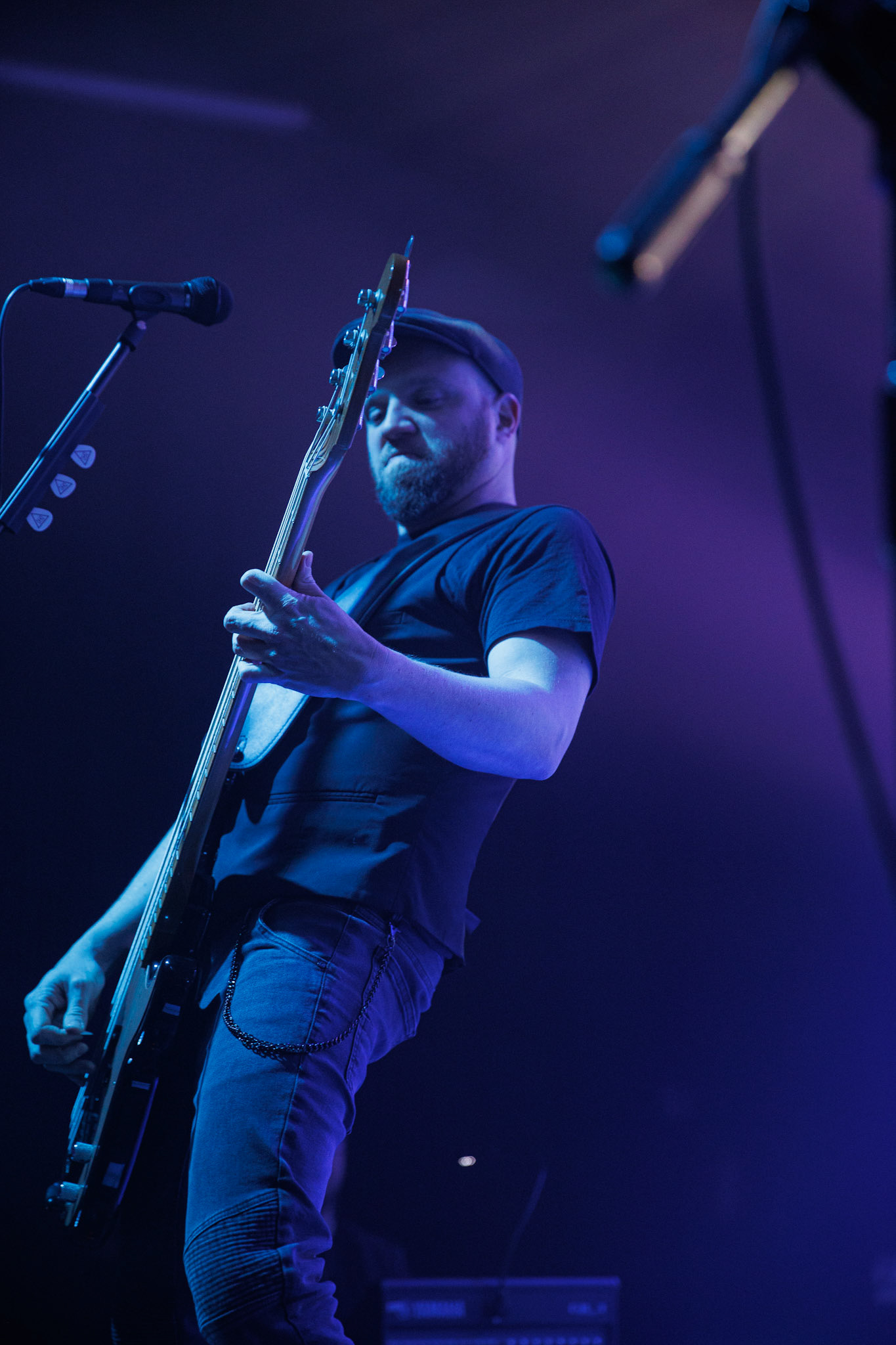 22.01.2022 koncert Me And That Man w Warszawie,Klub Progresja,n/z Matteo Bassoli - bass, wokal,n/z Sasha Boole - gitara, wokal,Nergal znany jest z szerokich horyzontow muzycznych. Lider Behemoth nigdy nie kryl swojej sympatii do lzejszej, klimatycznej muzyki, spod znaku country, folku, bluesa. Dowodem jest zespol Me And That Man.Fot. Andrzej Wasilkiewicz/Reporter