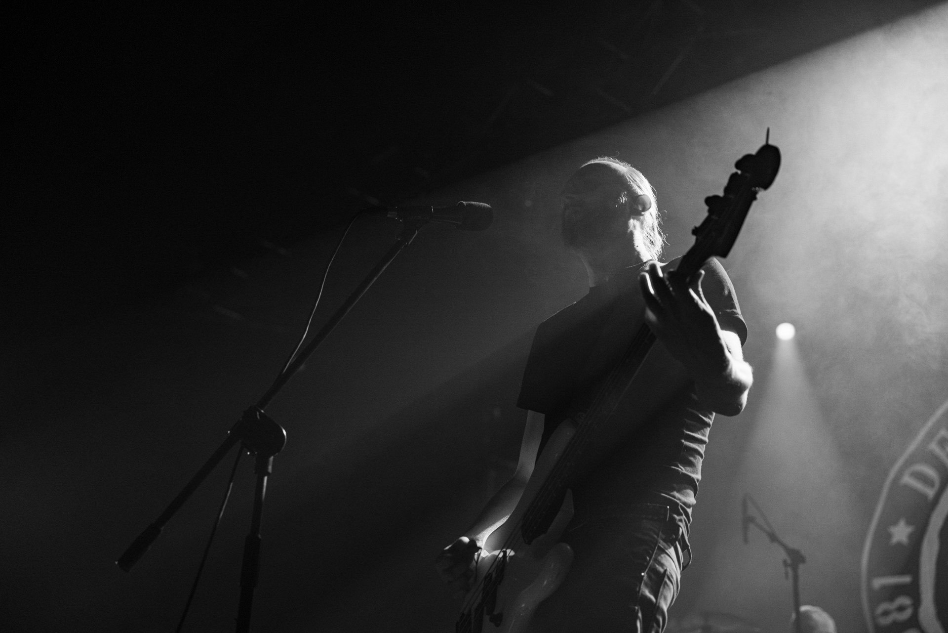 16.11.2021 Dezerter - 40 lecie,koncert Warszawa Palladium. N/z Robert Robal Matera gitara, N/z Krzysiek Grabowski perkusja,N/zJacek Chrzanowski bass, Dezerter, SS20, Punk, Punkrock, hardcore, rock.fot. Andrzej Wasilkiewicz/REPORTER