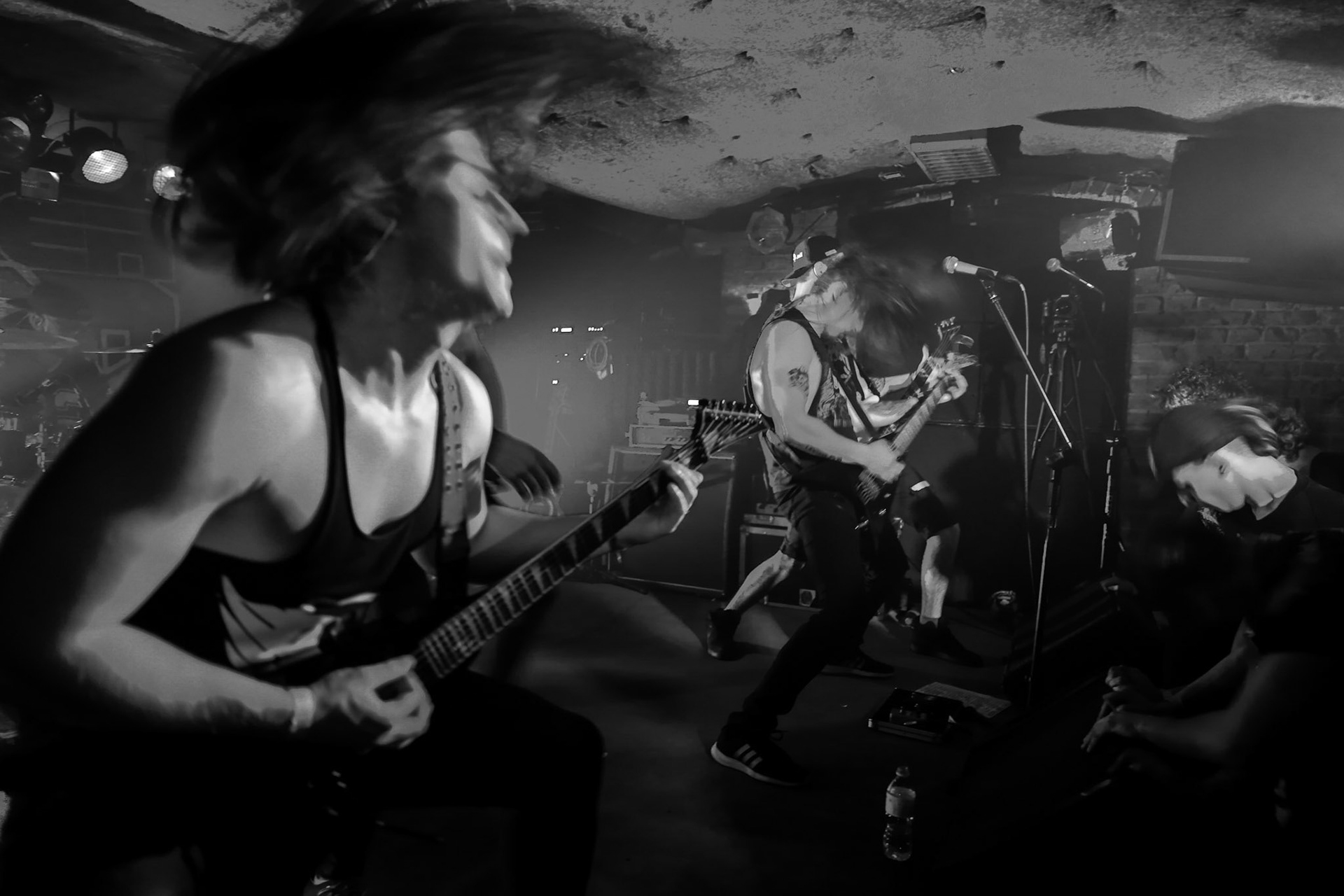 Tester Gier - Rybnik, Polska,
Crossover Thrash, Techniczny Punk Rock, hardcore,