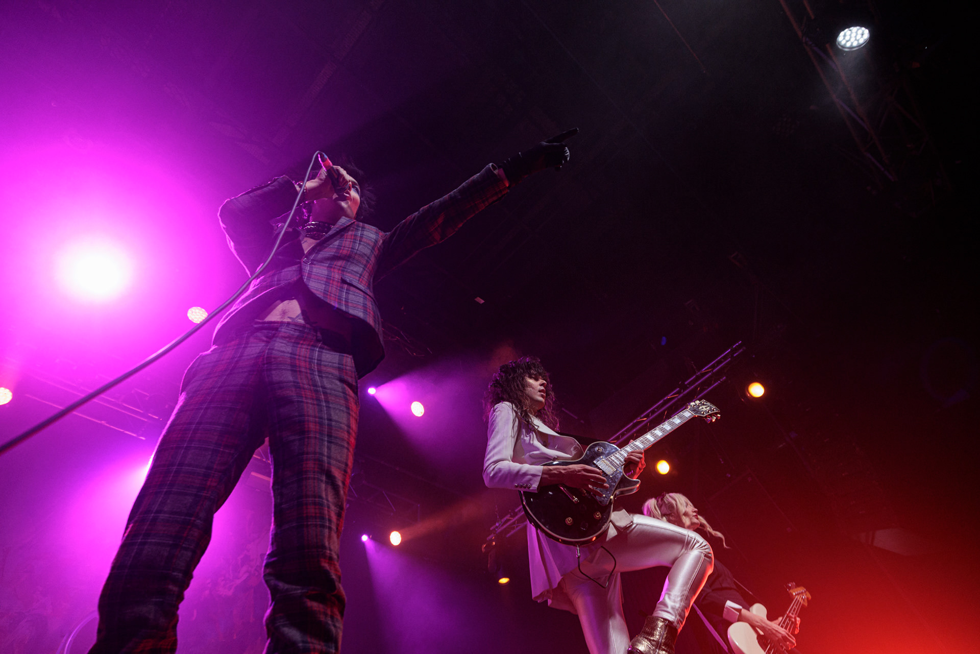 Palaye Royale - Warszawski koncert zespołu braci Kropp w Progresji. Art rock, rock and roll, glam rock, garage rock, indie rock, WiniaryBookings, fot. Andrzej Wasilkiewicz/Reporter