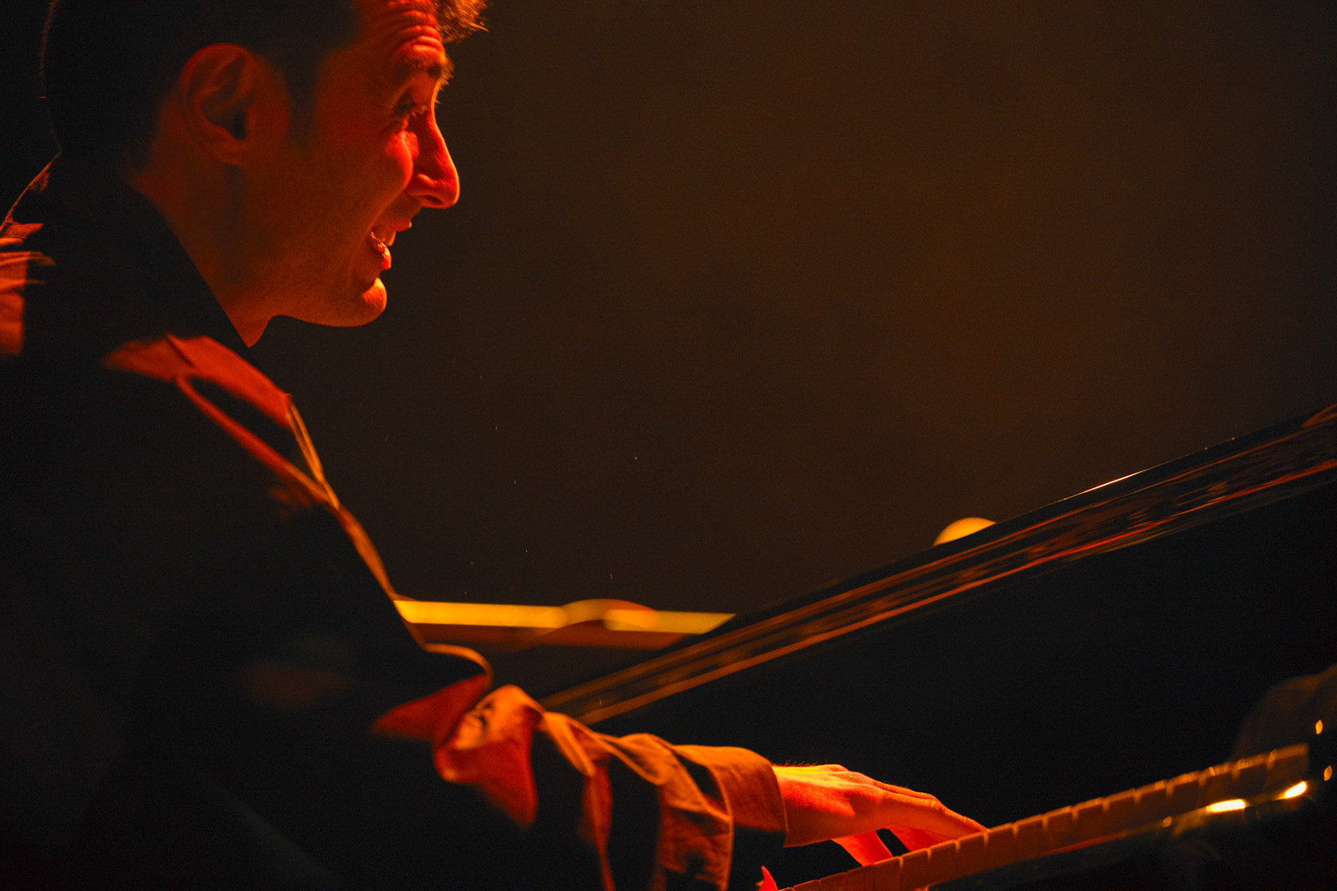 2023.11.07 Tigran Hamasyan Trio- jazz w warszawskim klubie Progresja! fot. Andrzej Wasilkiewicz/Reporter