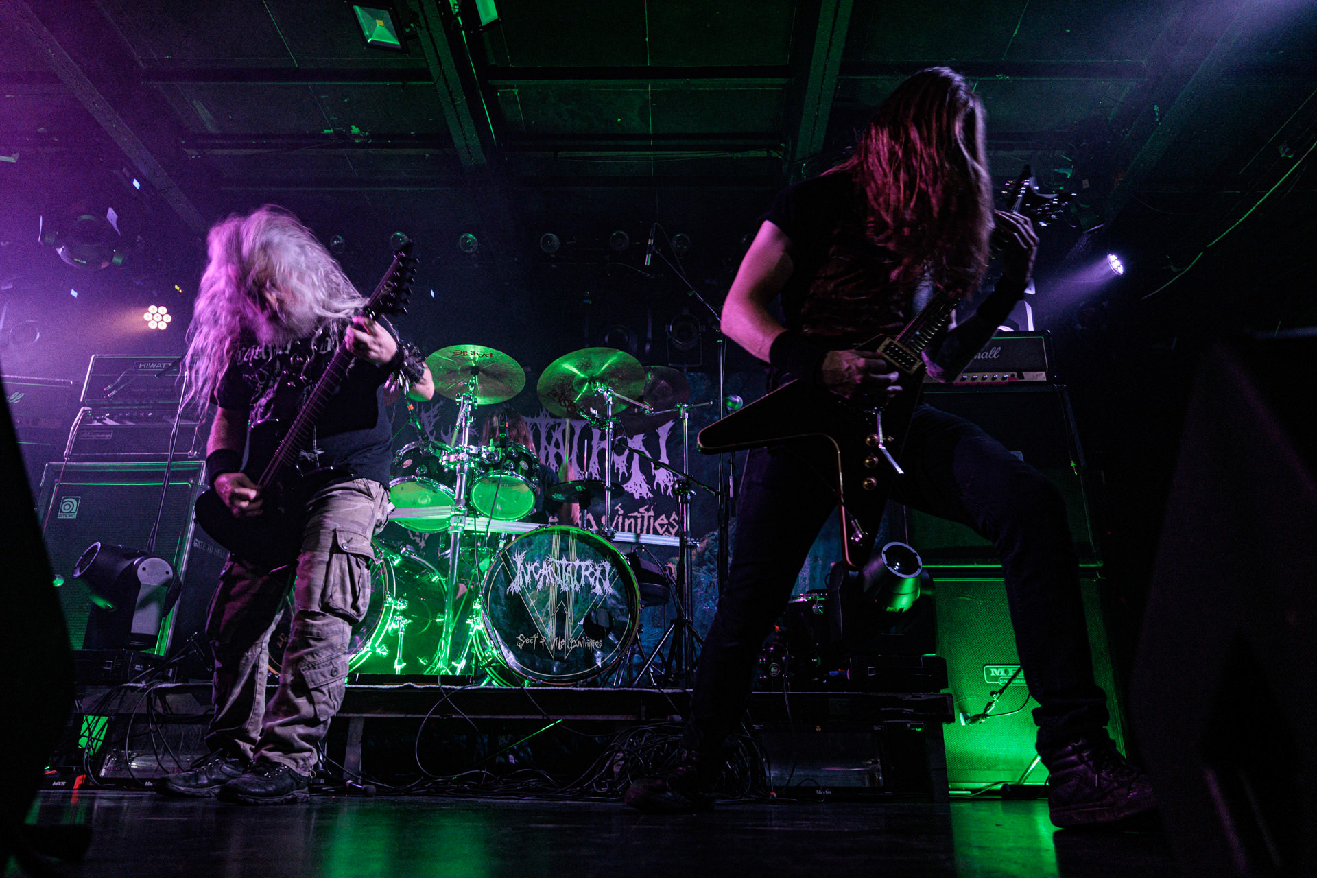 21.10.2022 - 𝗜𝗡𝗖𝗔𝗡𝗧𝗔𝗧𝗜𝗢𝗡 - amerykanski death metal w warszawskiej Proximie.Morderczy death metal na maksymalnie niskim stroju, halasie i chaosie nigdy nie stracil na sile - niezaleznie czy mowimy o swietnej nowej plcie, czy o kultowych strzalach rzedu "Onward to Golgotha". Sklad dowodzony przez Johna McEntee nigdy nie pudluje - na zywo rowniez.John McEntee - gitara, wokal, Kyle Severn - perkusja Alex Bouks - gitara,Chuck Sherwood - gitara basowa,Death metal, Black metal, Metal, Death-doom, Produkcja Knock Out Productions,fot. Andrzej Wasilkiewicz/Reporter