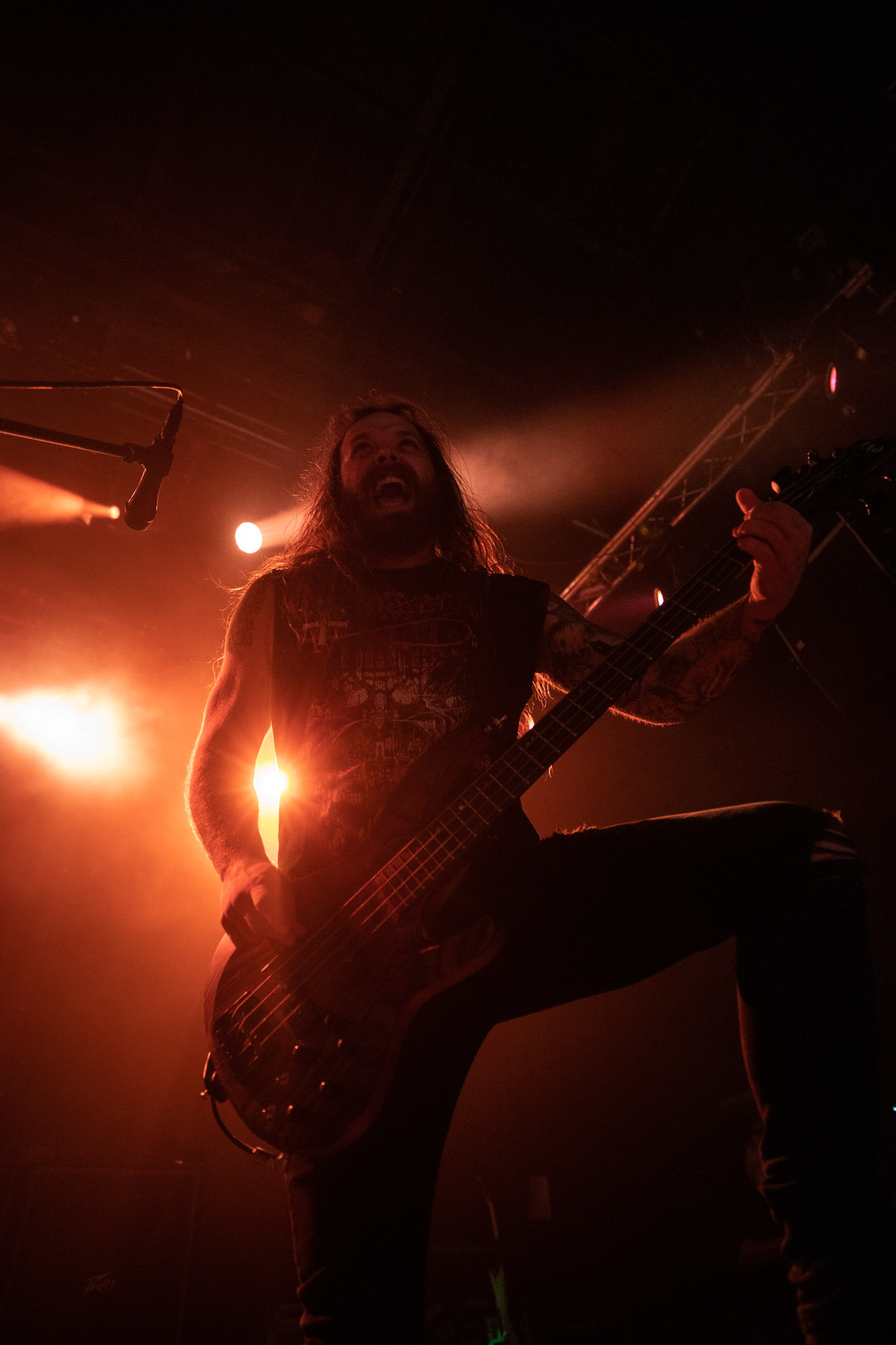 nz. Johny Chow gitara basowa 
Europejska trasa koncertowa Return Beneath Arise - Cavalera Conspiracy. 
Max i Iggor Cavalera ex-Sepultura.
Koncert w warszawskiej Progresji 20.11.2019
Live Nation Polska
groove metal, thrash metal, metal, 
fot. Andrzej Wasilkiewicz/Reporter