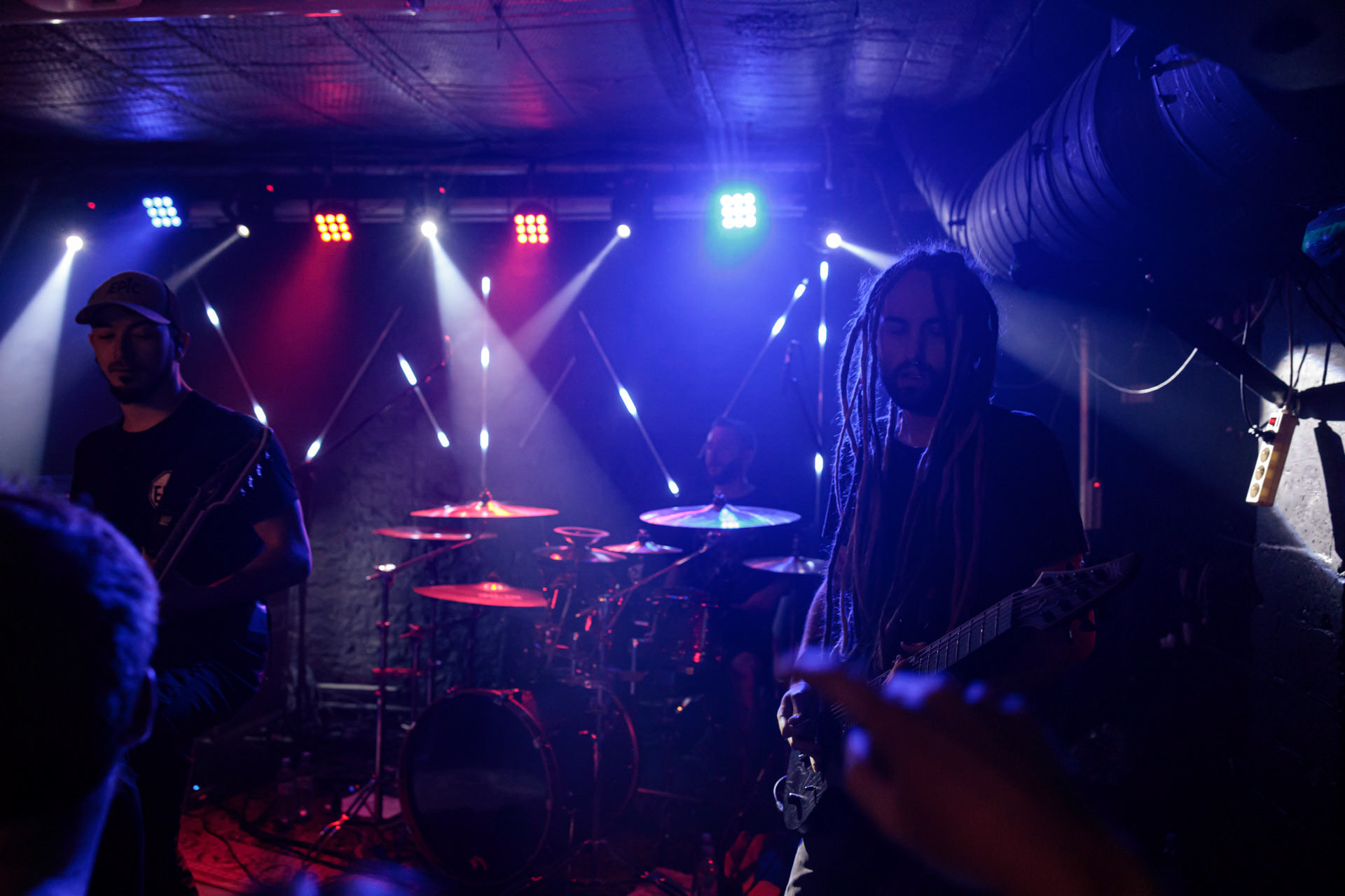 25.04.2022 Infected Rain- koncert warszawska Hydrozagadka, Infected Rain, moldawski nu metal, nu metalcore,Zespol wokalistki Eleny Cataraga, Elena  "Lena Scissorhands" Cataraga - vocals, Ecdysis By Night Tour 2022 produkcja Knock Out Productionsfot. Andrzej Wasilkiewicz/Reporter