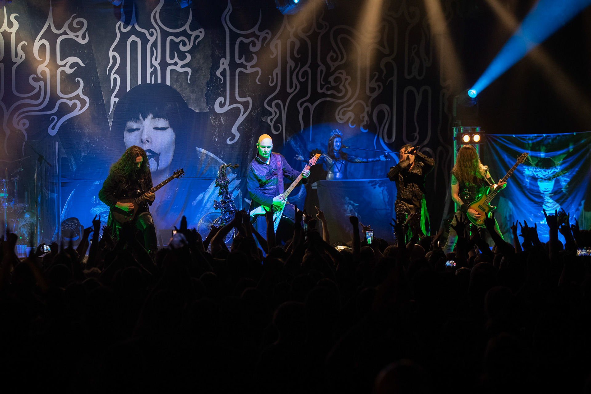 CRADLE OF FILTH - UK. black metal, metal symfoniczny, metal gotycki,
Dani Filth - Vocals,
Martin Skaroupka - Drums, Keyboards and Orchestrations,
Daniel Firth - Bass,
Richard Shaw - Guitar,  
Ashok - Guitar,  
Lindsay Schoolcraft - Narrative vocals,
Nuclear Blast Records
Knockoutprod
fot. Andrzej kaziq Wasilkiewicz/Reporter