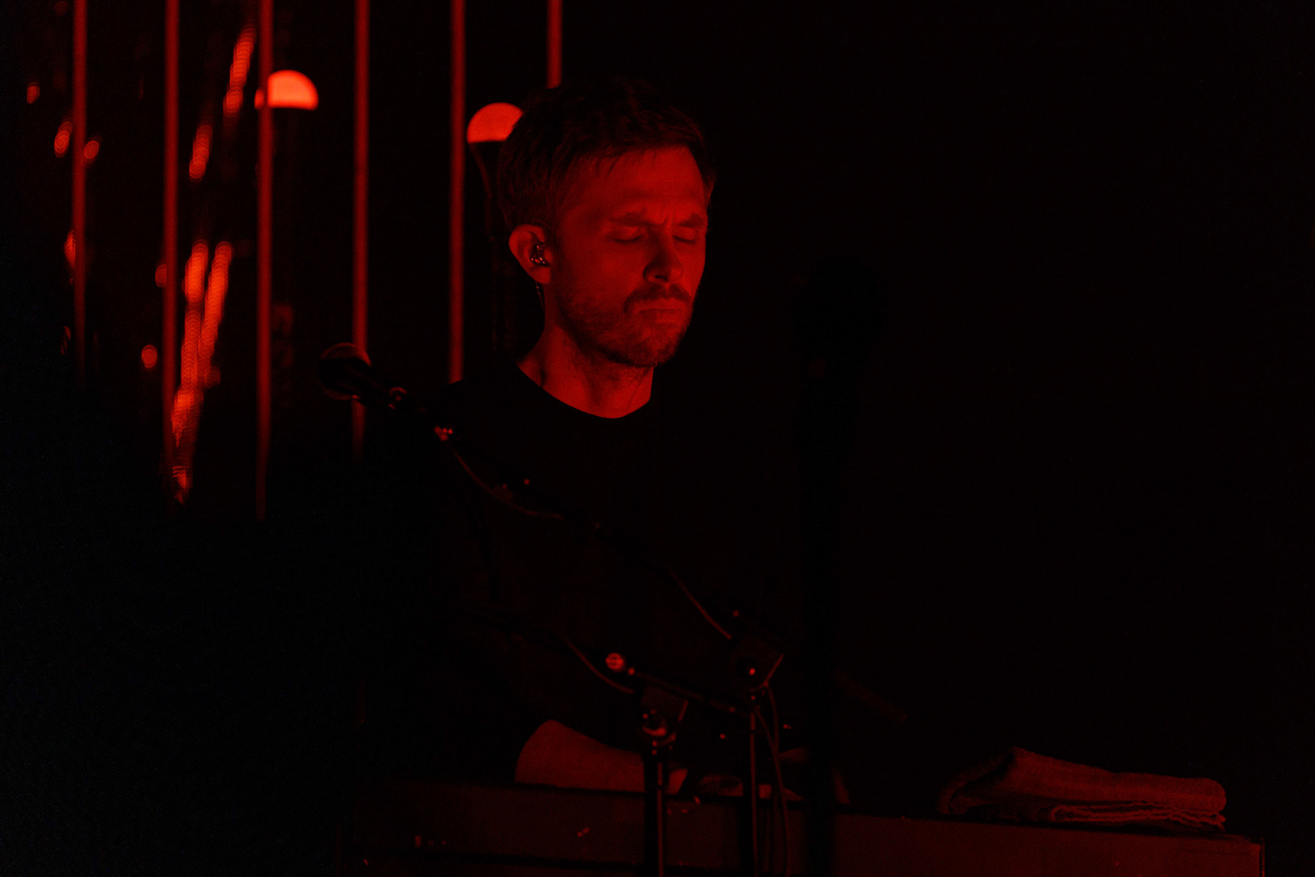 24.10.2022 Sigur Ros - 2022 World tour - Warszawa Expo XXI.Islandzkie trio Sigur Ros powraca po prawie dziesiecioletniej przerwie wraca z albumem Odins Raven Magic oaz zapowiedzia 20th Anniversary Edition.Jon Por Birgisson – wokal, gitara elektryczna,  Georg Holm – gitara basowa, dzwonki, wokal wspierający,Kjartan Sveinsson - instrumenty klawiszowe,Post-rock, Alternative rock, Ambient music,Amazing Music Denmark,Charm Music Poland,fot. Andrzej Wasilkiewicz/Reporter