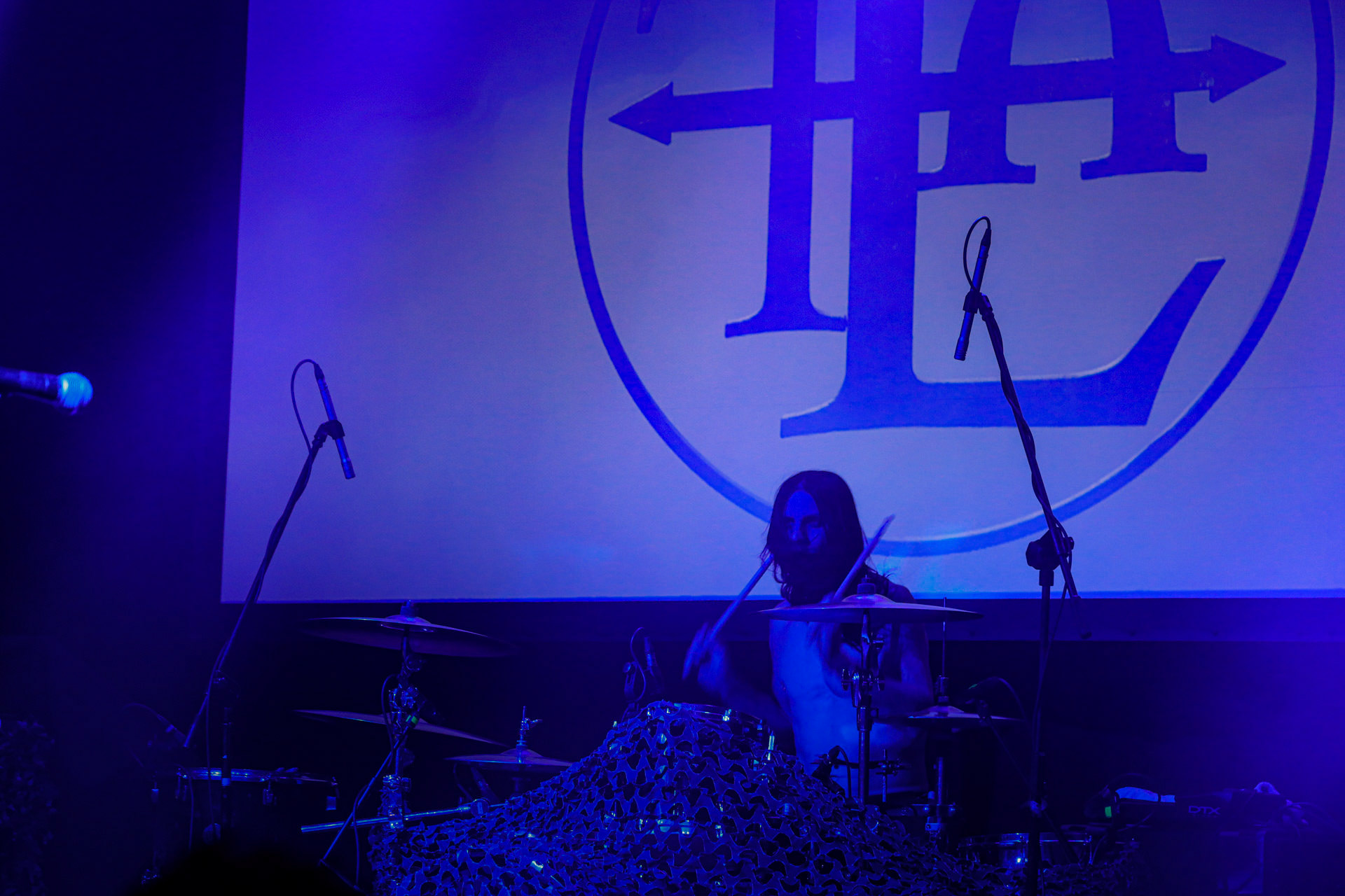 9.08.2022 FRONT LINE ASSEMBLY (Metropolis Records/Kanada) - Industrial/EBM - Warszawski koncert w Progresji.  WiniaryBookings,fot. Andrzej Wasilkiewicz/kaziq.com