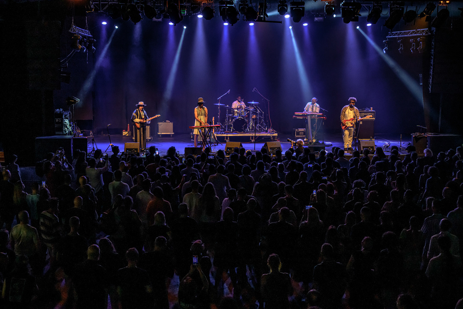 2024.07.16 Fantastic Negrito w warszawskiej Progresji  -  fot. Andrzej Wasilkiewicz kaziq.com