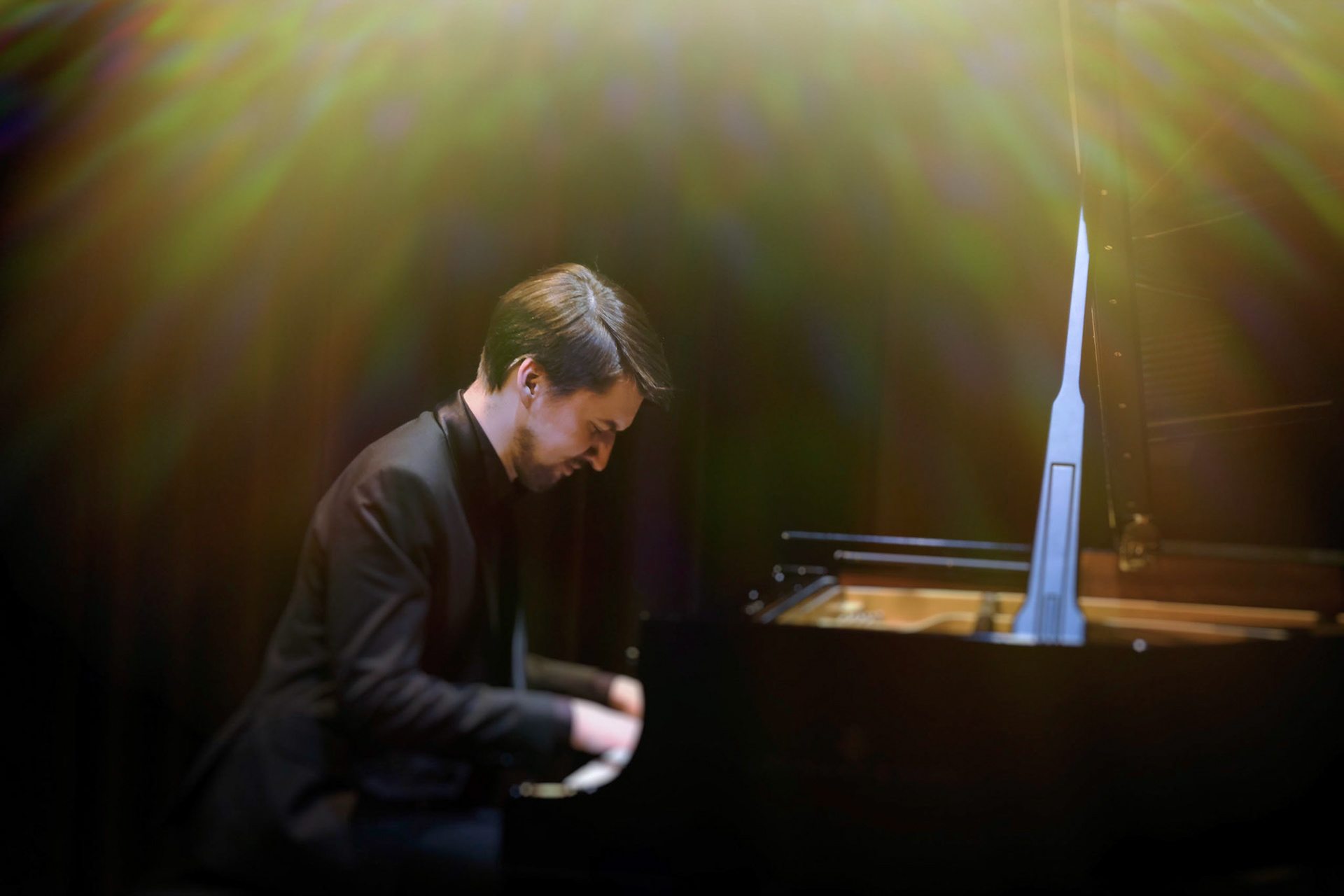 Łukasz Chrzęszczyk  fortepian