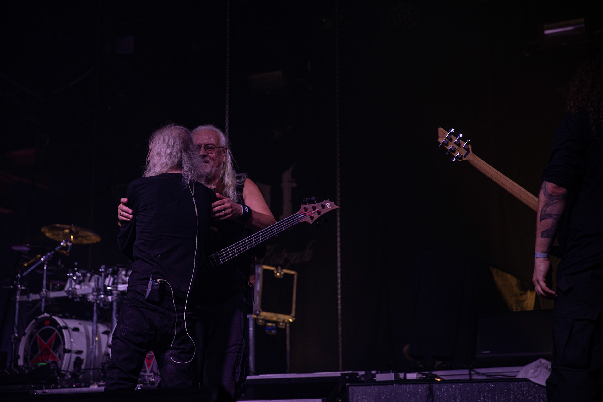 12.09.2021 - KAT i Roman Kostrzewski - koncert "Do zobaczenia w piekle" Wroclaw, Centrum Koncertowe A2.  Krzysztof „Fazi” Oset (Dragon, ex-Kat) i Roman Kostrzewski – wokal, fot. Andrzej kaziq Wasilkiewicz