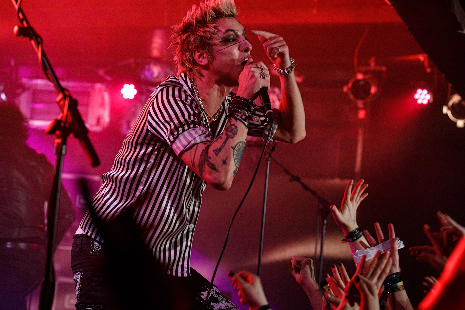 PALAYE ROYALE
The Bastards World Tour 2020: Europe.
Palaye Royal - Kanadyjski Fashion Art Rock Band,
nz. Remington Leith – Vocals,
nz. Sebastian Danzig – Guitar/Organ,
nz. Emerson Barrett - Drums,
Koncert w warszawskiej Proximie 10.03.2020
Sumerian Records, WiniaryBookings,
fot. Andrzej Wasilkiewicz/kaziq.com