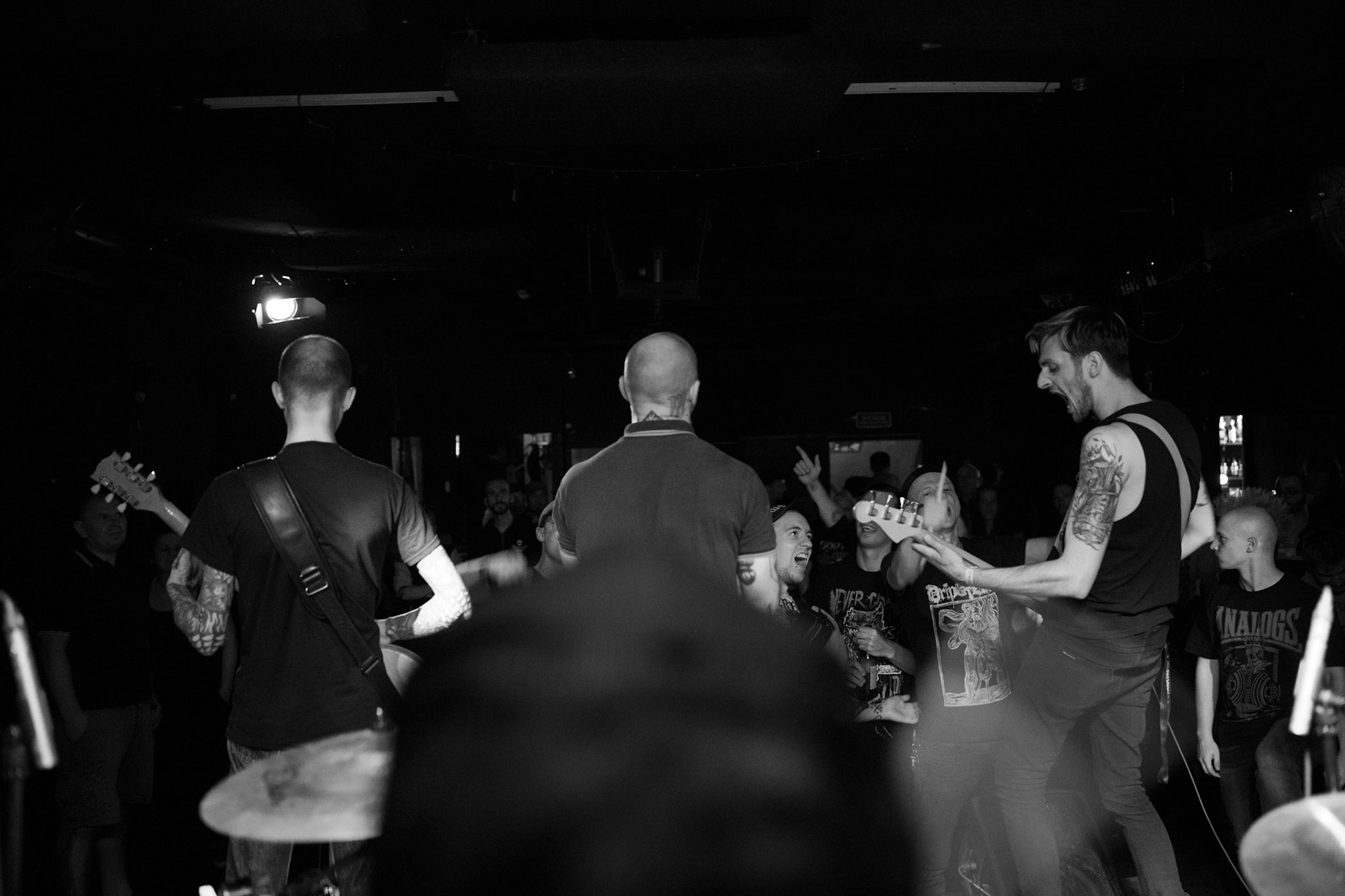 MISTER X Grodno,Białoruś - punk/oi/streetpunk
okręt flagowy białoruskiego street punka
wokalista Igor Bancer działacz Związku Polaków na Białorusi
koncert Warszawa, Pogłos, WiniaryBookings fot. Andrzej Wasilkiewicz/Reporter