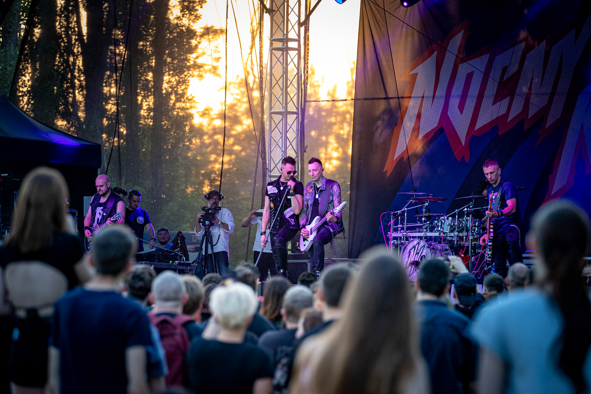 Nocny KochanekNocny Kochanek - koncert Warszawa Progresja,Gramy Do Woli, Zdrajcy Metalu, klasyczny heavy metal, alter ego Night Mistress.n/z Krzysiek Sokolowski – wokal,n/z Arkadiusz Majstrak – gitara,n/z Artur Pochwala – bas,n/z Robert Kazon Kazanowski – gitara,n/z Artur Zurek – perkusja,Fot. Andrzej Wasilkiewicz/Reporter