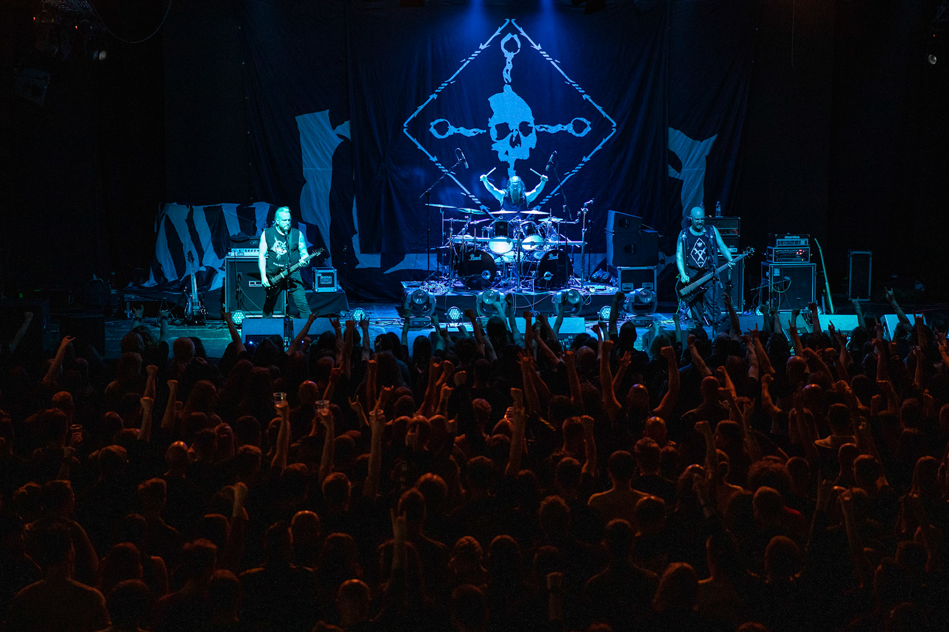 Revenge - kanadyjski black/death metal, warszawski koncert w Progresji odbył się w ramach europejskiej trasy koncertowej Mgły, organizowany przez Left Hand Sounds, metal, blackmetal,  Andrzej Wasilkiewicz/Reporter 

James Read (drums, studio vocals)
Vermin (session guitars, live vocals)
Haasiophis (live session bass)