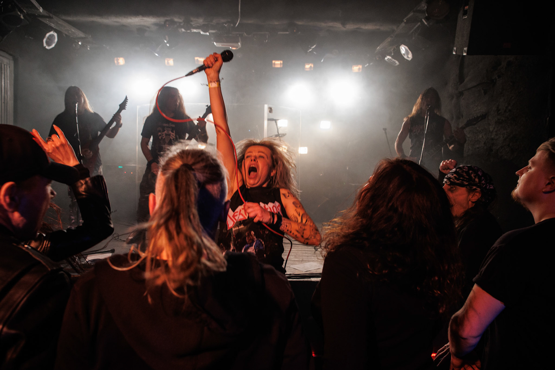 War-Saw - thrashmetal.Koncert Czwarta Fala MMXXII klub VooDoo Warszawa.n/z Marek Agnostic Molenda - gitara,n/z Tomek Zyclon Weglewski - bas,n/z Pawel Abaddon Rekowski - gitara,n/z Sylwia Papierska - wokal,n/z Pawel Pawulon Jaroszewicz - drums,Fot. Andrzej Wasilkiewicz/kaziq.com