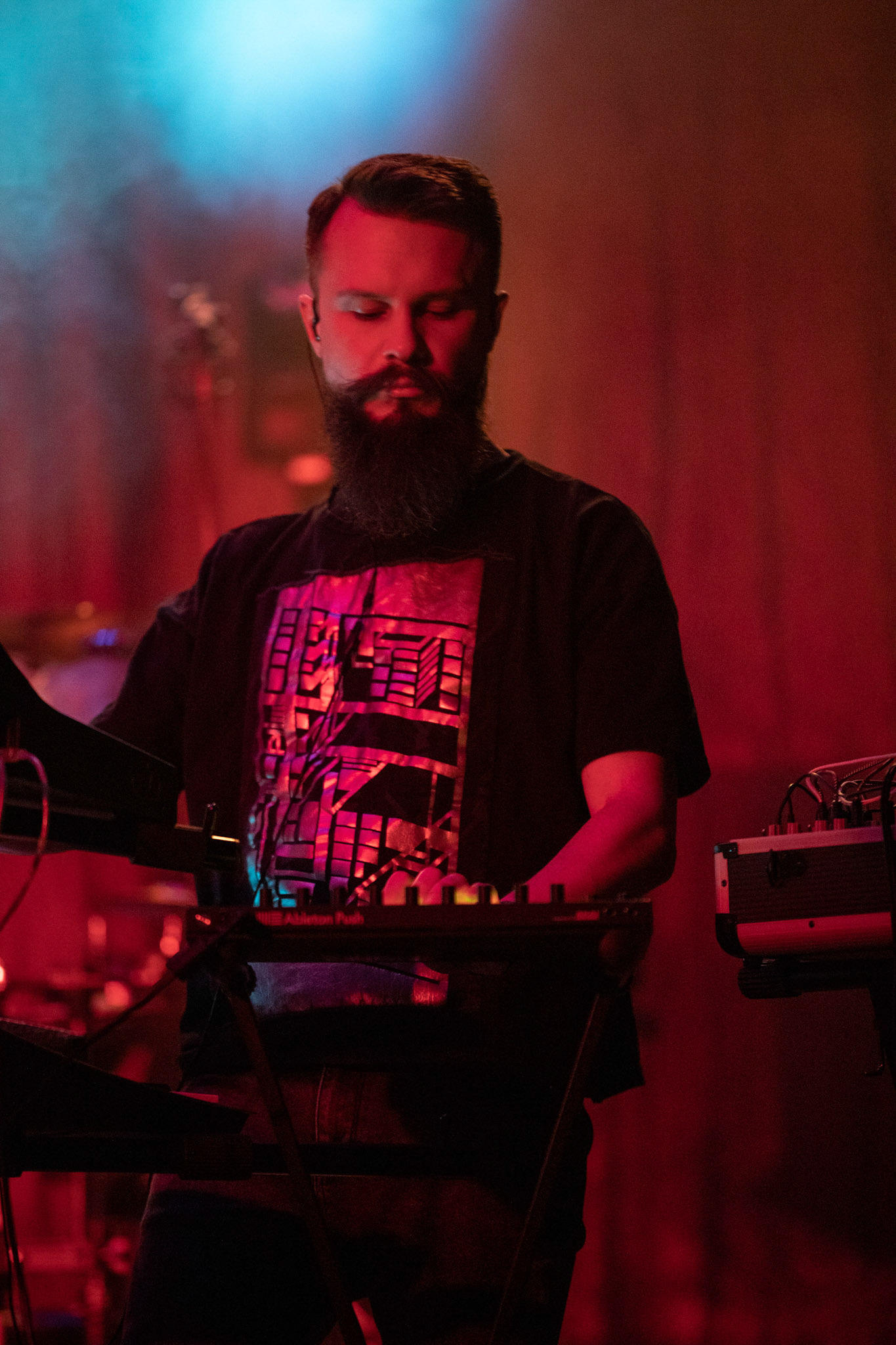 2.04.2019 Decadent Fun Club (Polska)  alternative post-punk, dark pop
Paveu Ostrovsky vocal, 
Jasiek Łukomski bass, 
Mateusz Gągol synths, 
Kamil Cegiełka drums,
klub Kwadrat,
Knock Out Productions,