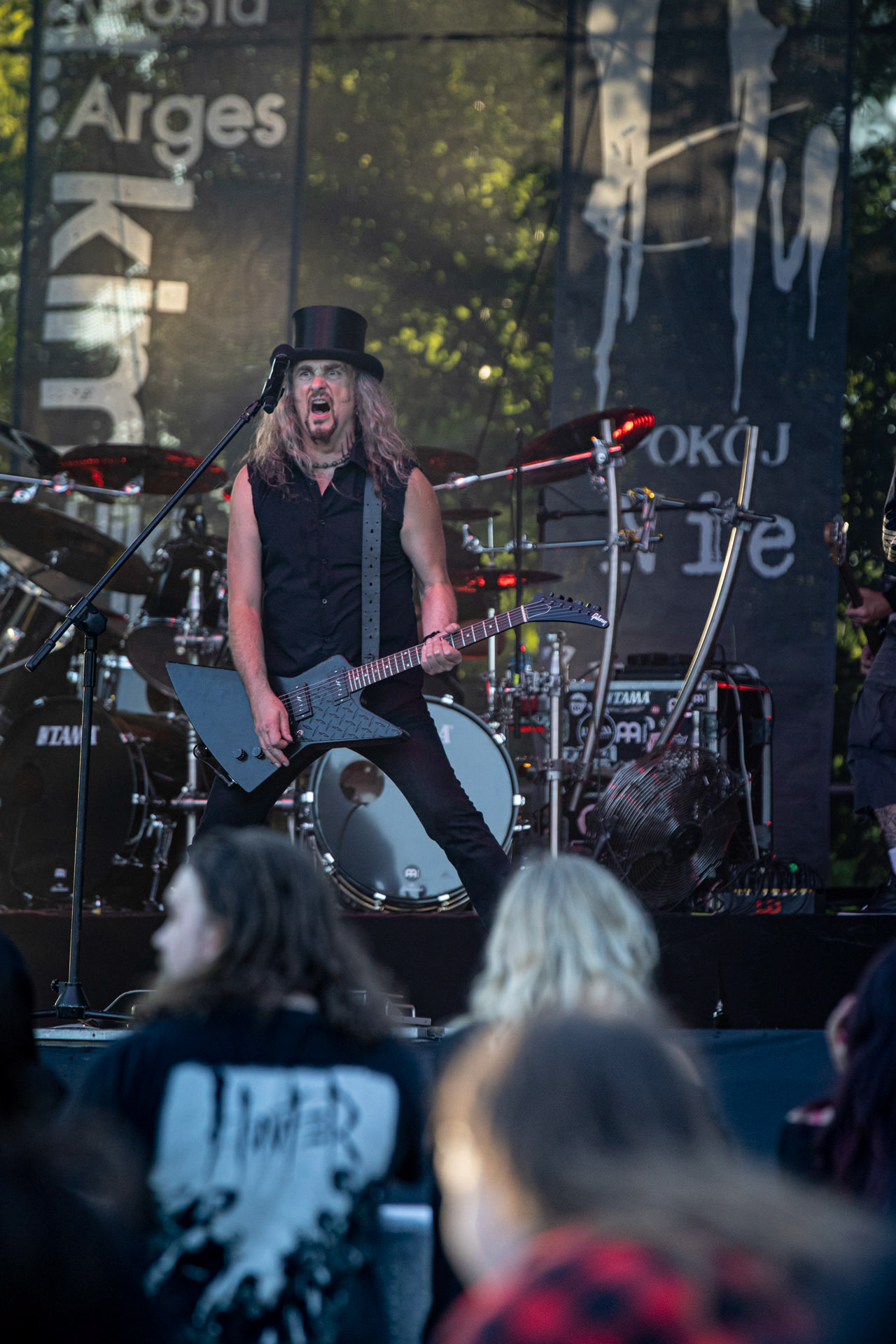 Hunter - postpandemoniczny koncert z okazji XXXV-lecia.Progresja - Gramy do Woli, Warszawa.Paweł „Drak” Grzegorczyk – wokal, gitara,Letnia Scena Progresji.fot. Andrzej Wasilkiewicz/Reporter