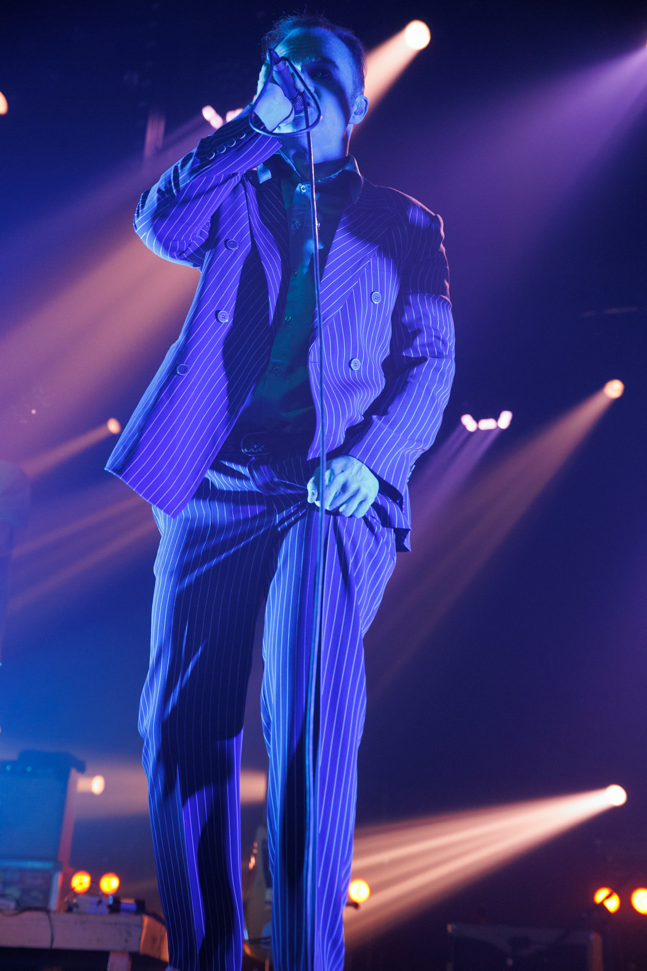 18.12.2021 Karas Rogucki - koncert klub Stodoła - Warszawan/z Piotr Rogucki - wokal gitara,Alternatywny pop, Kayax, Ostatni bastion romantyzmu, fot. Andrzej Wasilkiewicz/Reporter