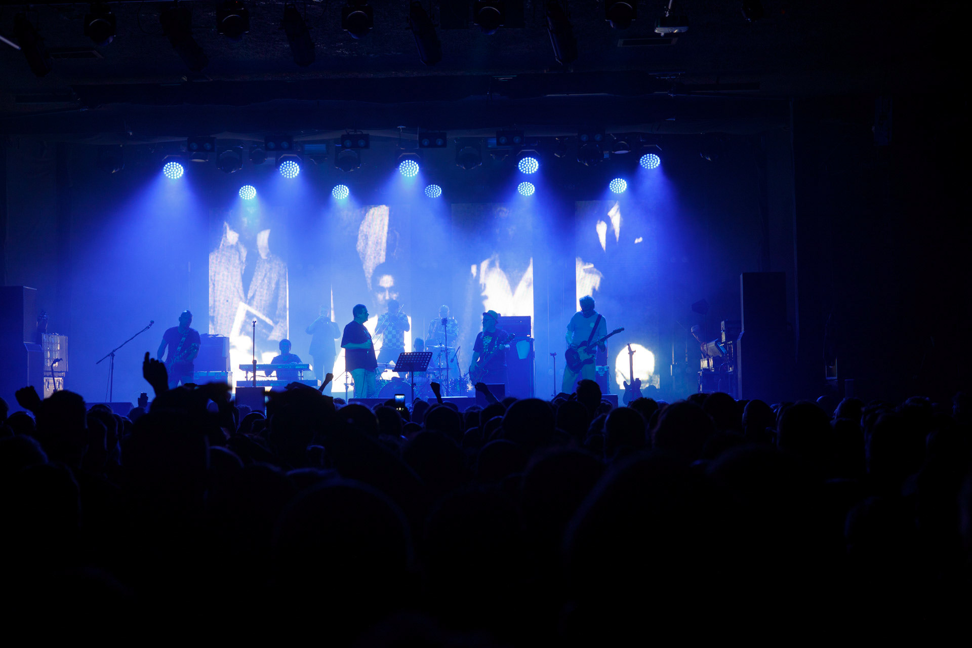 4.11.2022 KULT - Pomaranczowa Trasa 2022 - Warszawa Stodola, Rock, rock progresywny, rock alternatywny, punk, nowa fala, polski rock. fot. Andrzej Wasilkiewicz/Reporter