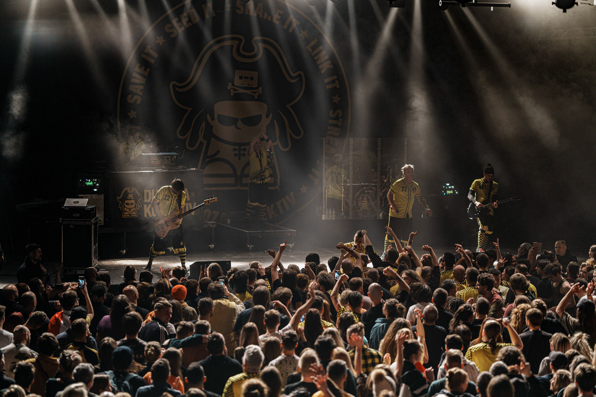 9.02.23 DUBIOZA KOLEKTIV - bosniacka grupa muzyczna, grajaca reggae, dub i rock. - Warszawa Progresja. Winiary Bookings.Fot. Andrzej Wasilkiewicz/Reporter