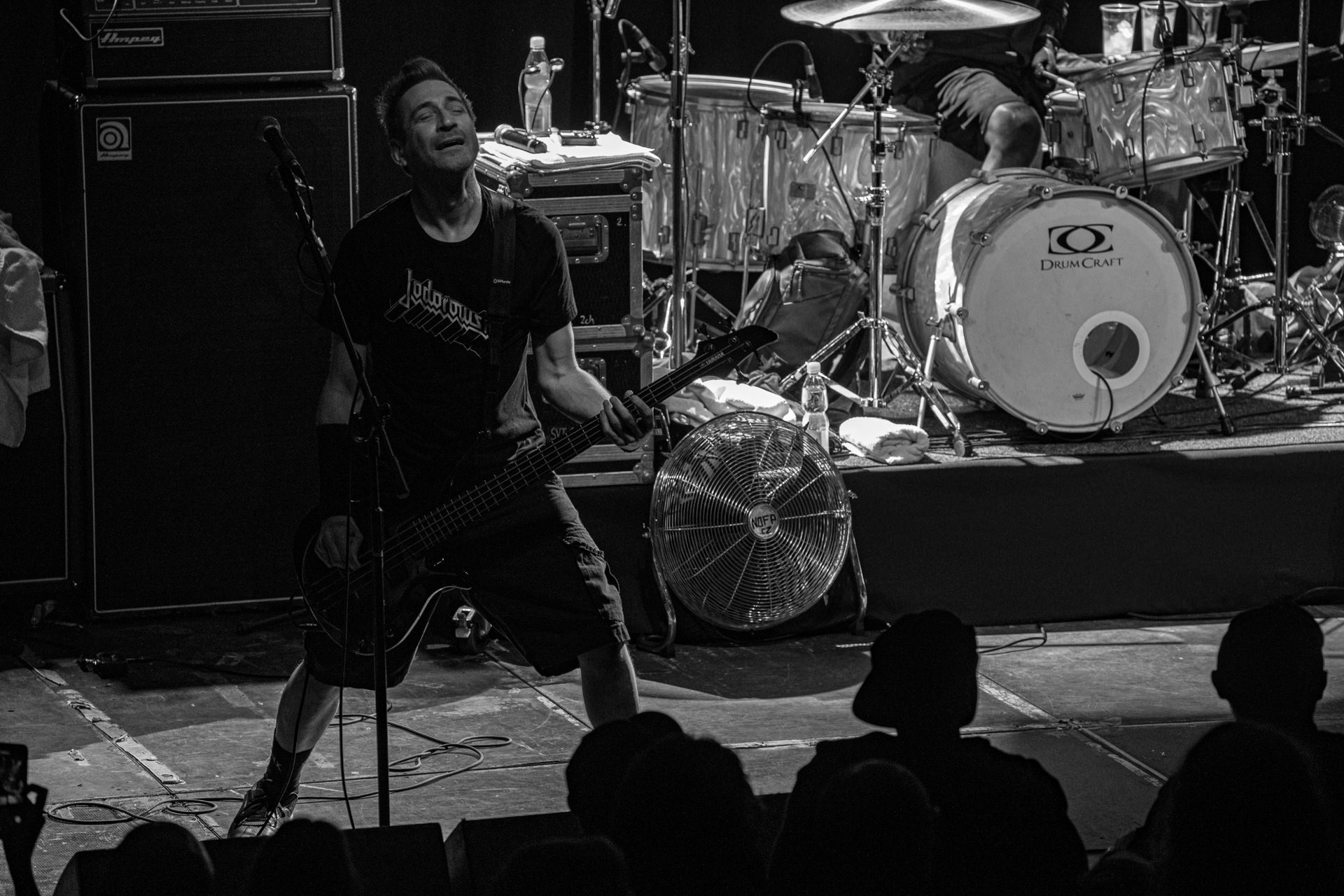 30.11.2021 koncert Dog Eat Dog - USA - hardcore, punkrock, rap, metal, hip hop, reggae, soul, funk,n/z Dave Neabore (bass), n/z John Connor (vocals), n/z Brandon Finley (drums), n/z Roger Hammerli (guitar),n/z Bozez (sax &amp; beer),koncert Warszawa, Progresja 25 lat albumu Play Games -  Dog Eat Dog.fot. Andrzej Wasilkiewicz/Reporter