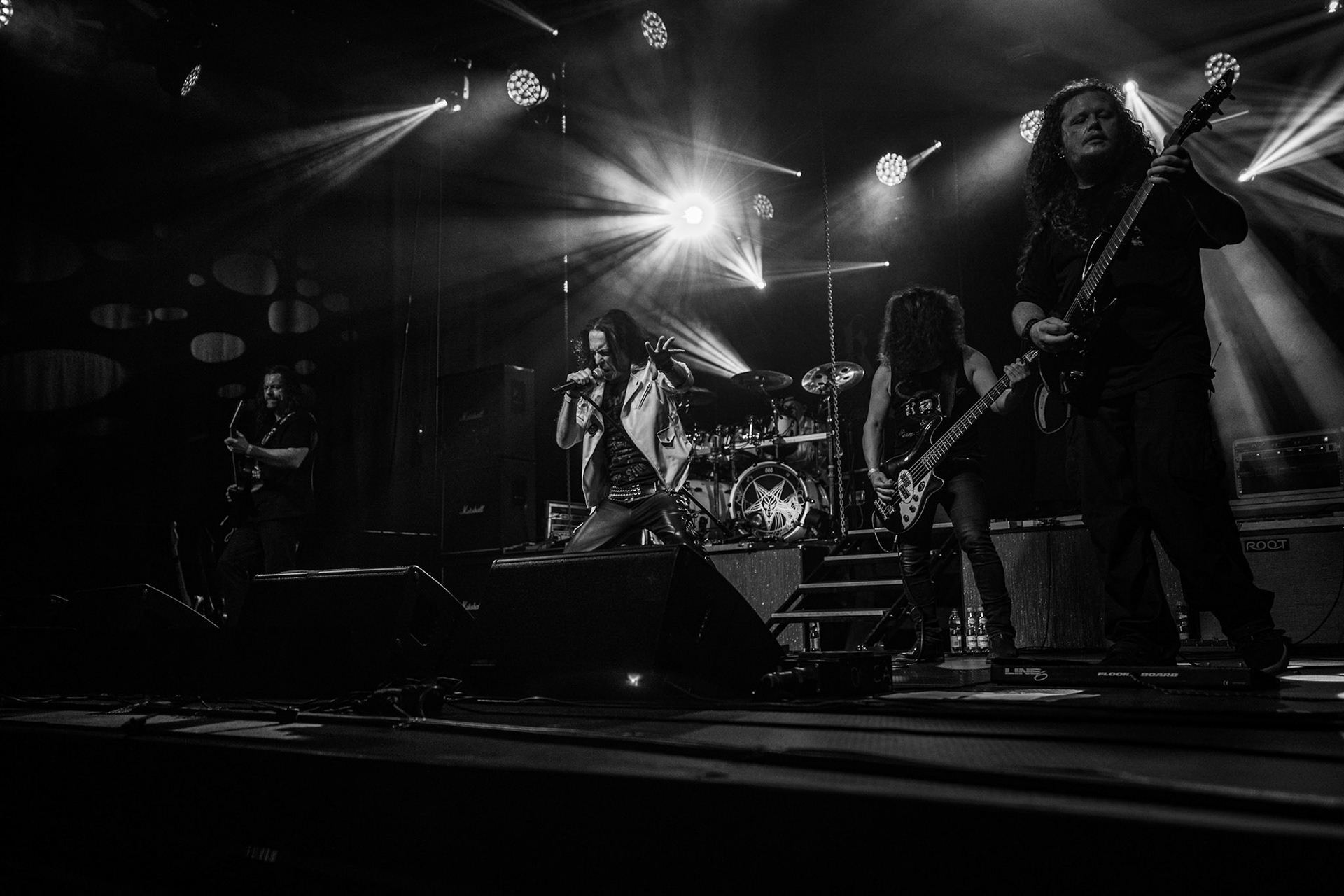 12.09.2021 - KAT i Roman Kostrzewski - koncert "Do zobaczenia w piekle" Wroclaw, Centrum Koncertowe A2.  Roman Kostrzewski – wokalJacek Nowak – perkusjaKrzysztof Pistelok – gitaraJacek Hiro – gitaraMichal Laksa – basGościnnie: Adam „Nergal” Darski (Behemoth)Piotr „Peter” Wiwczarek (Vader),Tomasz „Titus” Pukacki (Acid Drinkers)Adrian „Fred” Frelich (Dragon)Krzysztof „Fazi” Oset (ex-Kat)Piotr „Mancover” Mańkowski (Wolf Spider)Wacław „Vogg” Kiełtyka (Decapitated)Marek „Spider” Pająk (Vader)Jarek „Gronos” Gronowski (Dragon, ex-Kat)Paweł „Baitel” Pasek (Decapitated) Piotr Radecki (ex-Kat &amp; Roman Kostrzewski)fot. Andrzej kaziq Wasilkiewicz