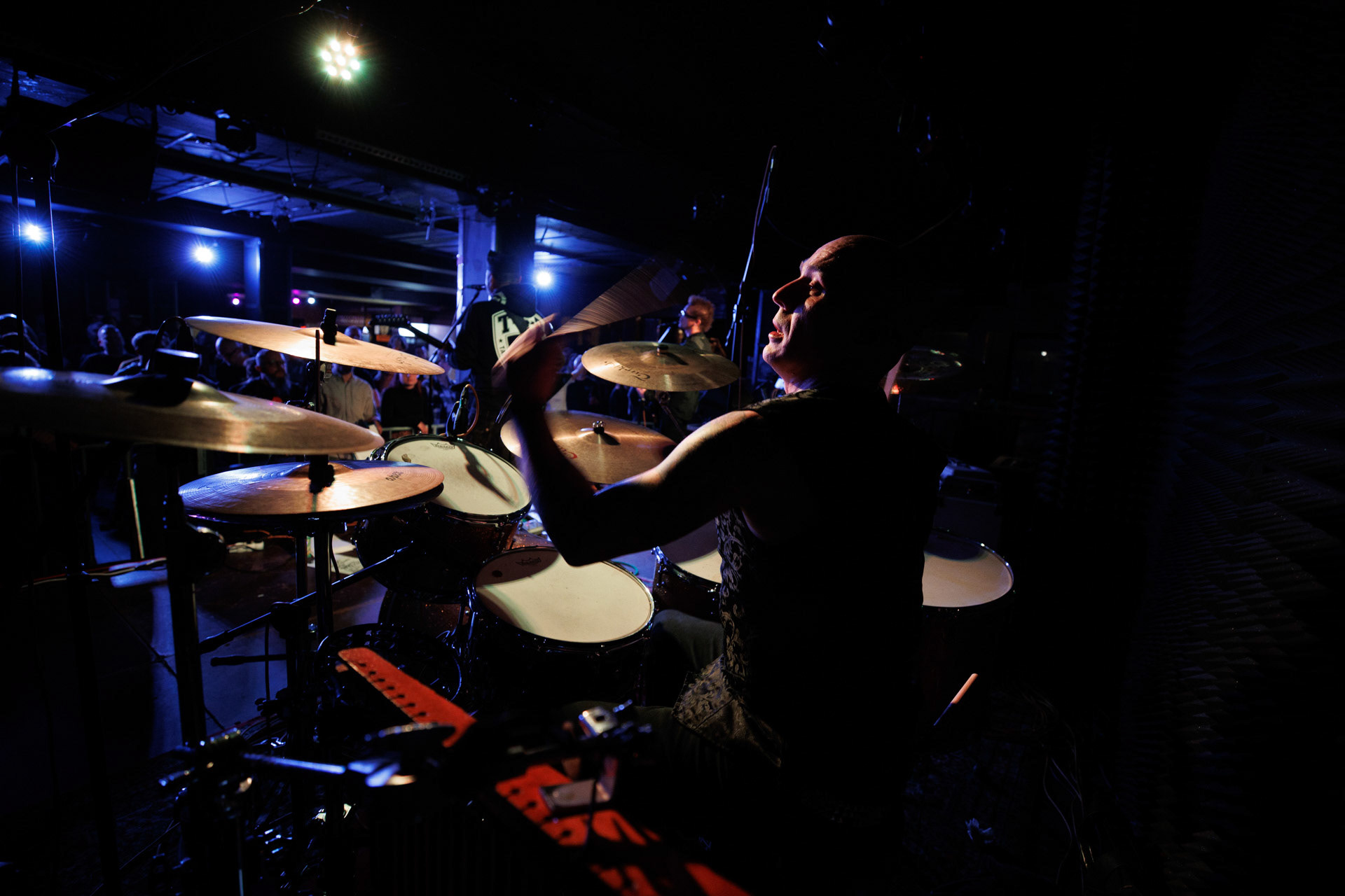 12.11.2021 Lipali - koncert Warszawa klub Remont.Najnowszy album „MOSTY, RZEKI, LUDZIE”.Lukasz Luk Jeleniewski - perkusja, Rock, rock progresywny, rock alternatywny, polski rock.fot. Andrzej kaziq Wasilkiewicz/Reporter