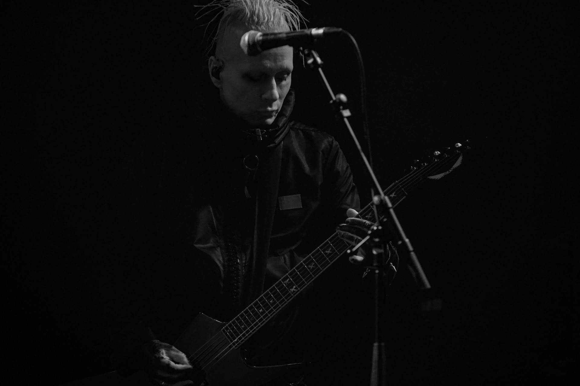 9.08.2022 FRONT LINE ASSEMBLY (Metropolis Records/Kanada) - Industrial/EBM - Warszawski koncert w Progresji.  WiniaryBookings,fot. Andrzej Wasilkiewicz/kaziq.com