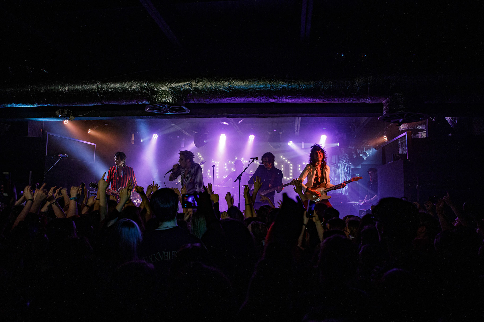PALAYE ROYALE
The Bastards World Tour 2020: Europe.
Palaye Royal - Kanadyjski Fashion Art Rock Band,
nz. Remington Leith – Vocals,
nz. Sebastian Danzig – Guitar/Organ,
nz. Emerson Barrett - Drums,
Koncert w warszawskiej Proximie 10.03.2020
Sumerian Records, WiniaryBookings,
fot. Andrzej Wasilkiewicz/kaziq.com