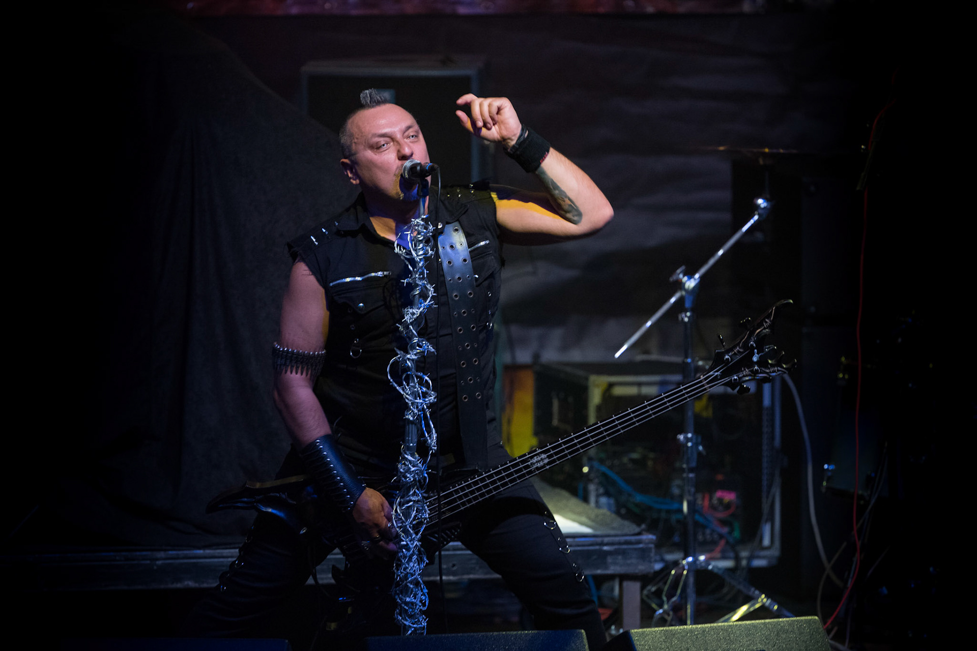 Legendy Metalu QUO VADIS - Thrash Metal - koncert Legendy Metalu w warszawskiej Progresji,
Tomasz "Skaya" Skuza - bass/vocal
Ian "Źdźbło" Bemolator- guitar
Mateusz "Matek" Lazar - guitar
Szymon "Sajmon" Synówka - drums
fot. Andrzej kaziq Wasilkiewicz