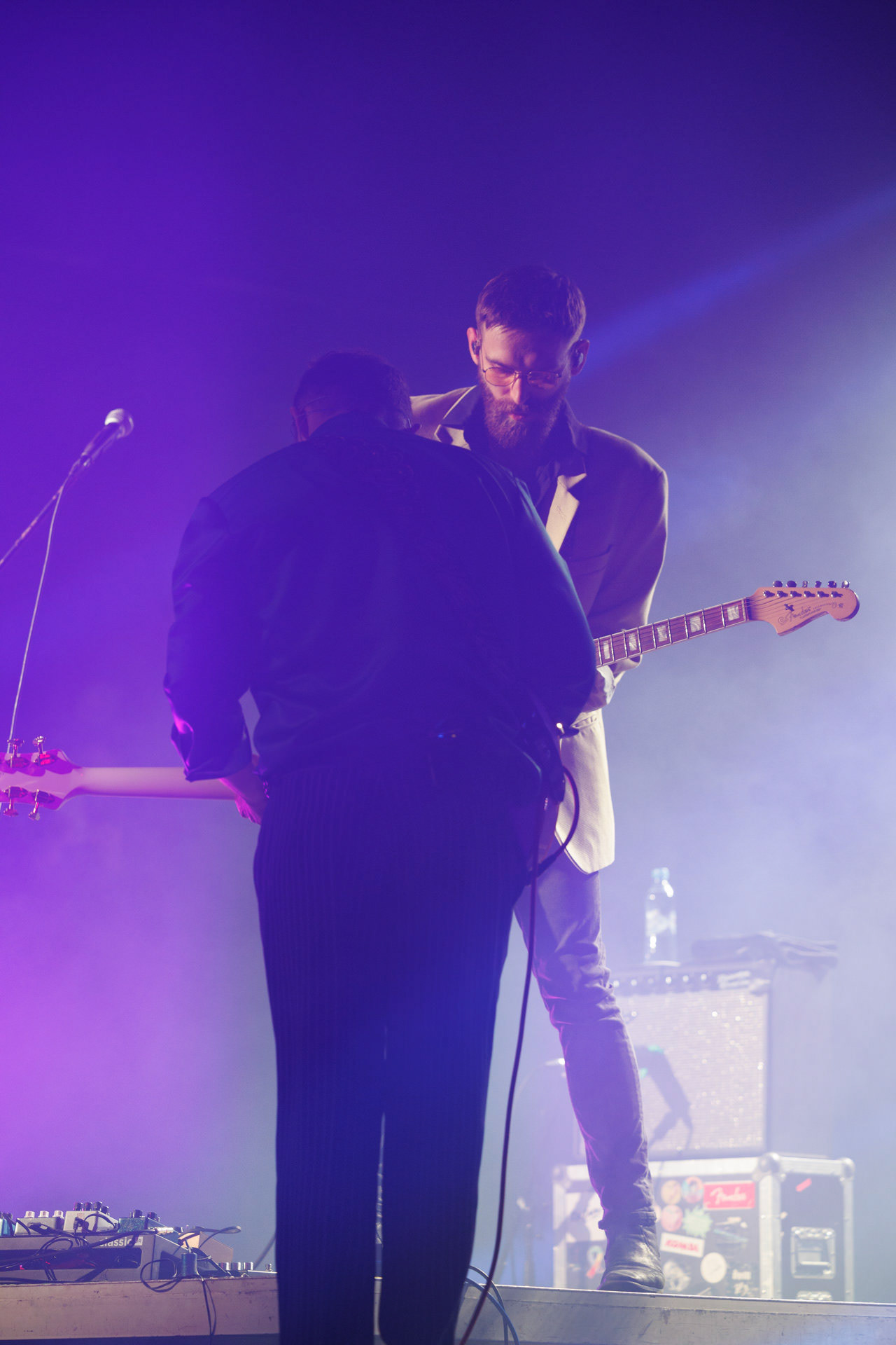 18.12.2021 Karas Rogucki - koncert klub Stodoła - Warszawan/z Piotr Rogucki - wokal gitara,n/z Kamil Holden Kryszak - gitara,Alternatywny pop, Kayax, Ostatni bastion romantyzmu, fot. Andrzej Wasilkiewicz/Reporter