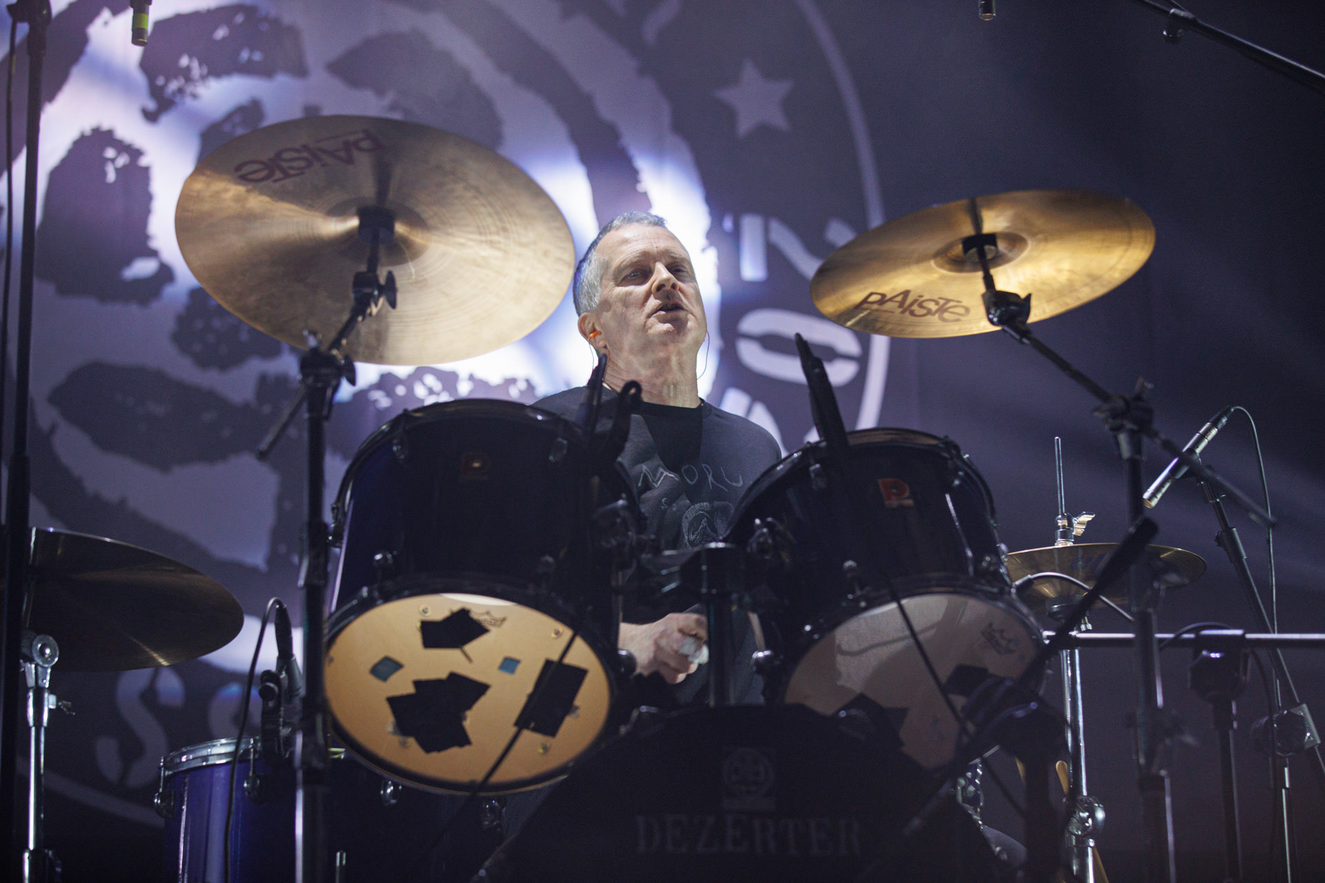 16.11.2021 Dezerter - 40 lecie,koncert Warszawa Palladium. N/z Robert Robal Matera gitara, N/z Krzysiek Grabowski perkusja,N/zJacek Chrzanowski bass, Dezerter, SS20, Punk, Punkrock, hardcore, rock.fot. Andrzej Wasilkiewicz/REPORTER