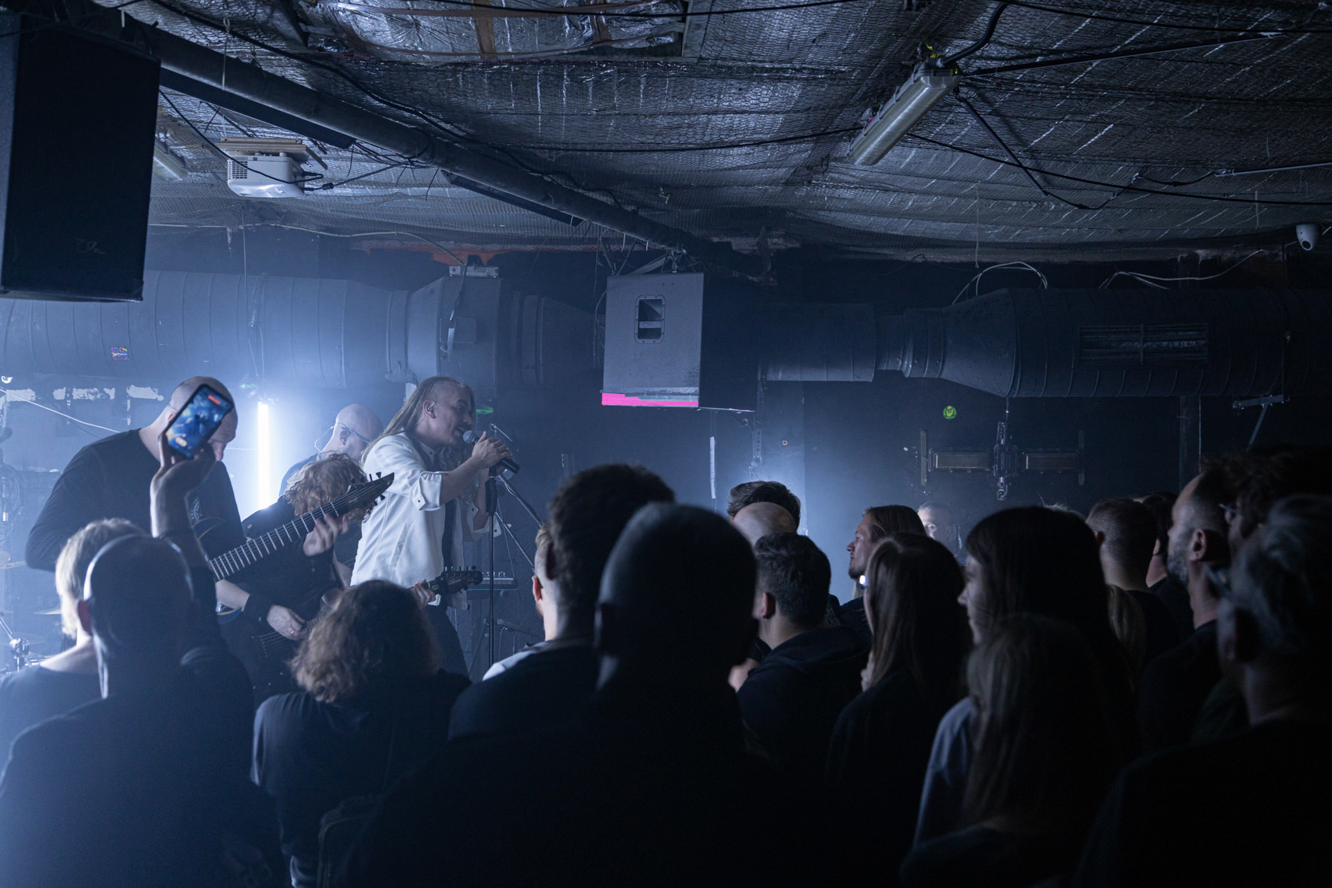 13.09.2022 VOYAGER - Warsaw pop/prog/power/rock/metal.Danny Estrin - Lead Vocals/Keys/Programming,Simone Dow - Guitars,Alex Canion - Bass/Backing Vocals,Scott Kay - Guitars,Ashley Doodkorte - Drums,Produkcja Knock Out Productions,Hydrozagadkafot. Andrzej Wasilkiewicz/kaziq.com