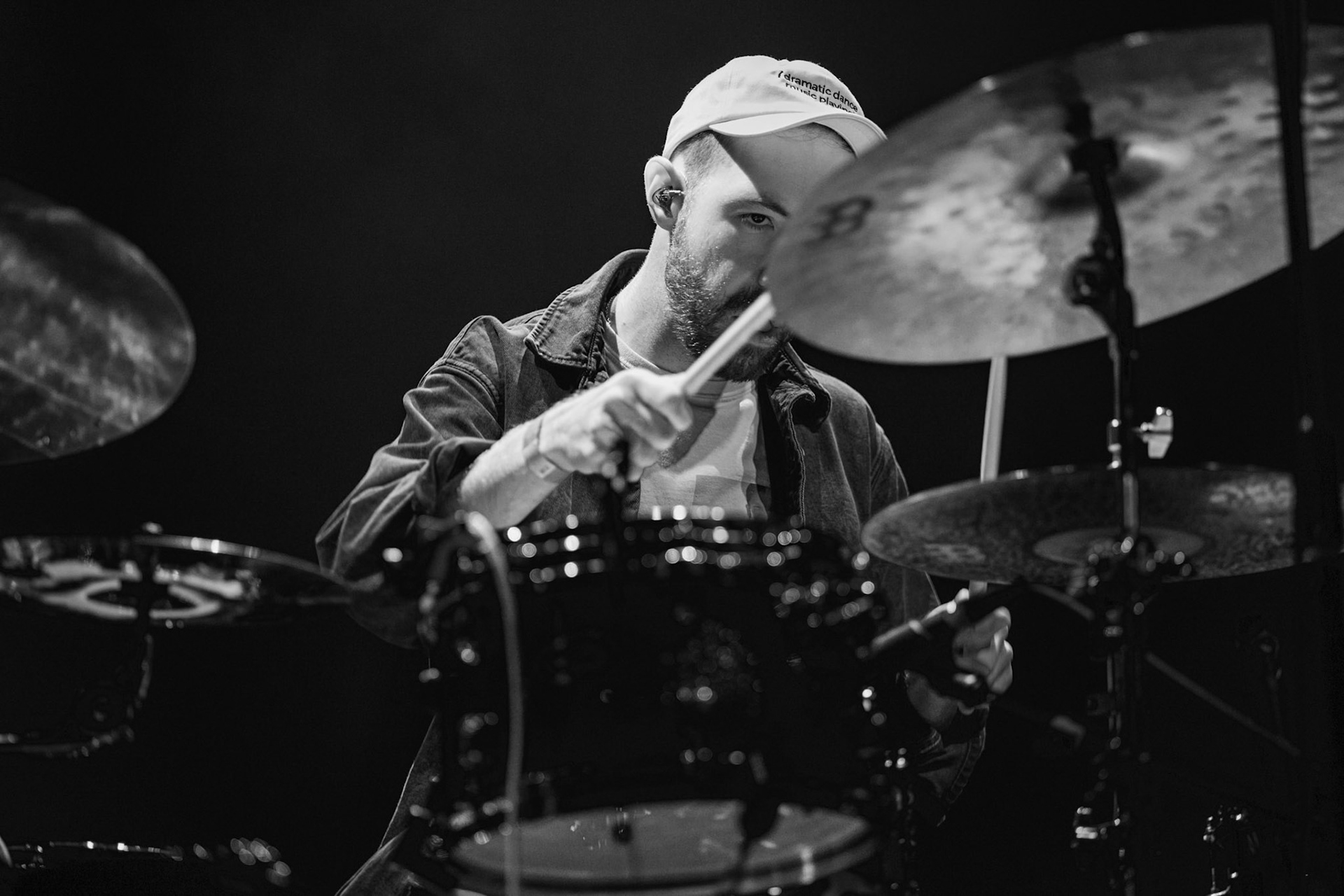 2023.11.07 Tigran Hamasyan Trio- jazz w warszawskim klubie Progresja! fot. Andrzej Wasilkiewicz/Reporter