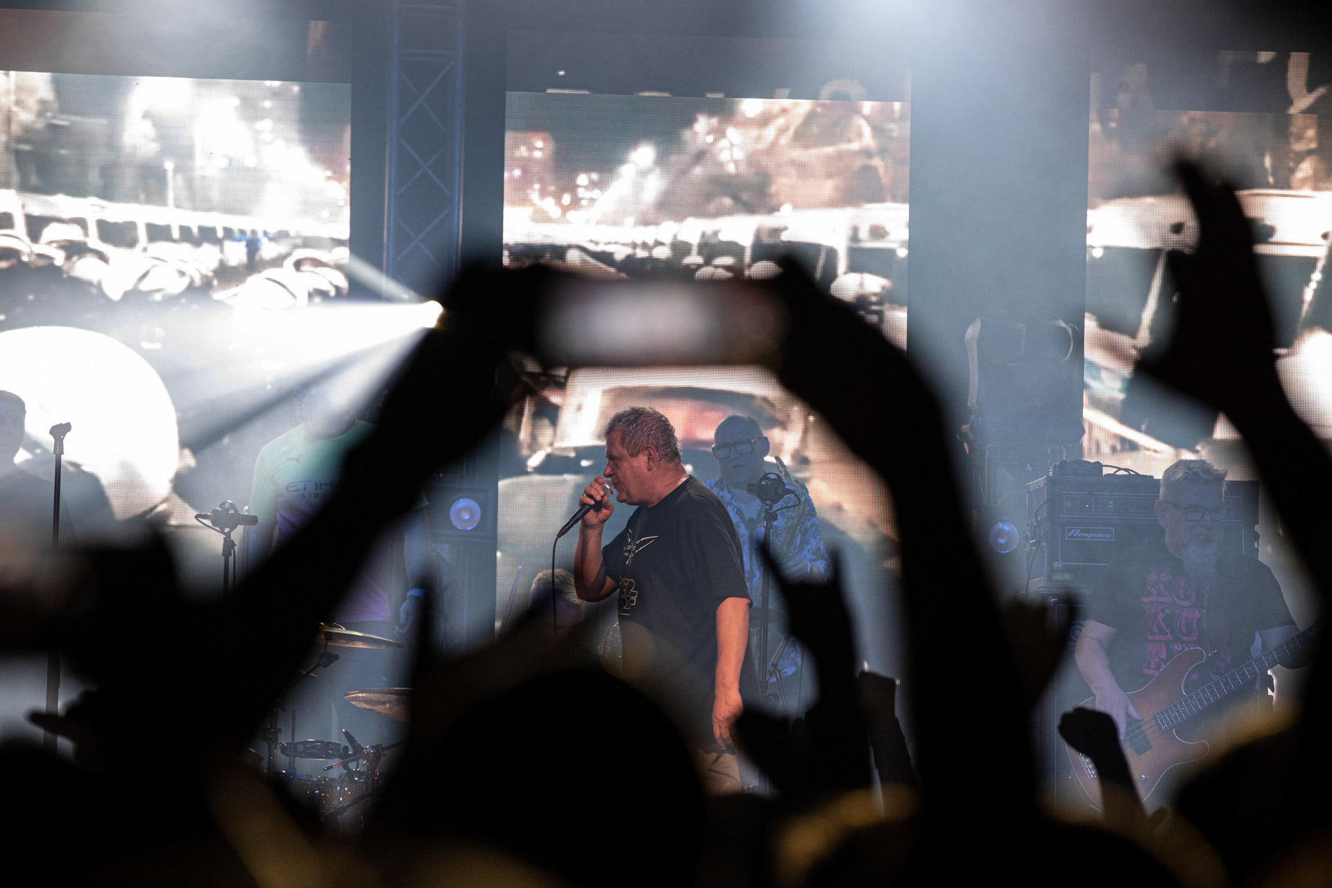 KULT - koncert Pomaranczowa Trasa 2021 - Warszawa Stodoła. 29 pazdziernika 2021. Kazik Staszewski wokal,Rock, rock progresywny, rock alternatywny, punk, nowa fala, polski rock.fot. Andrzej kaziq Wasilkiewicz/Reporter